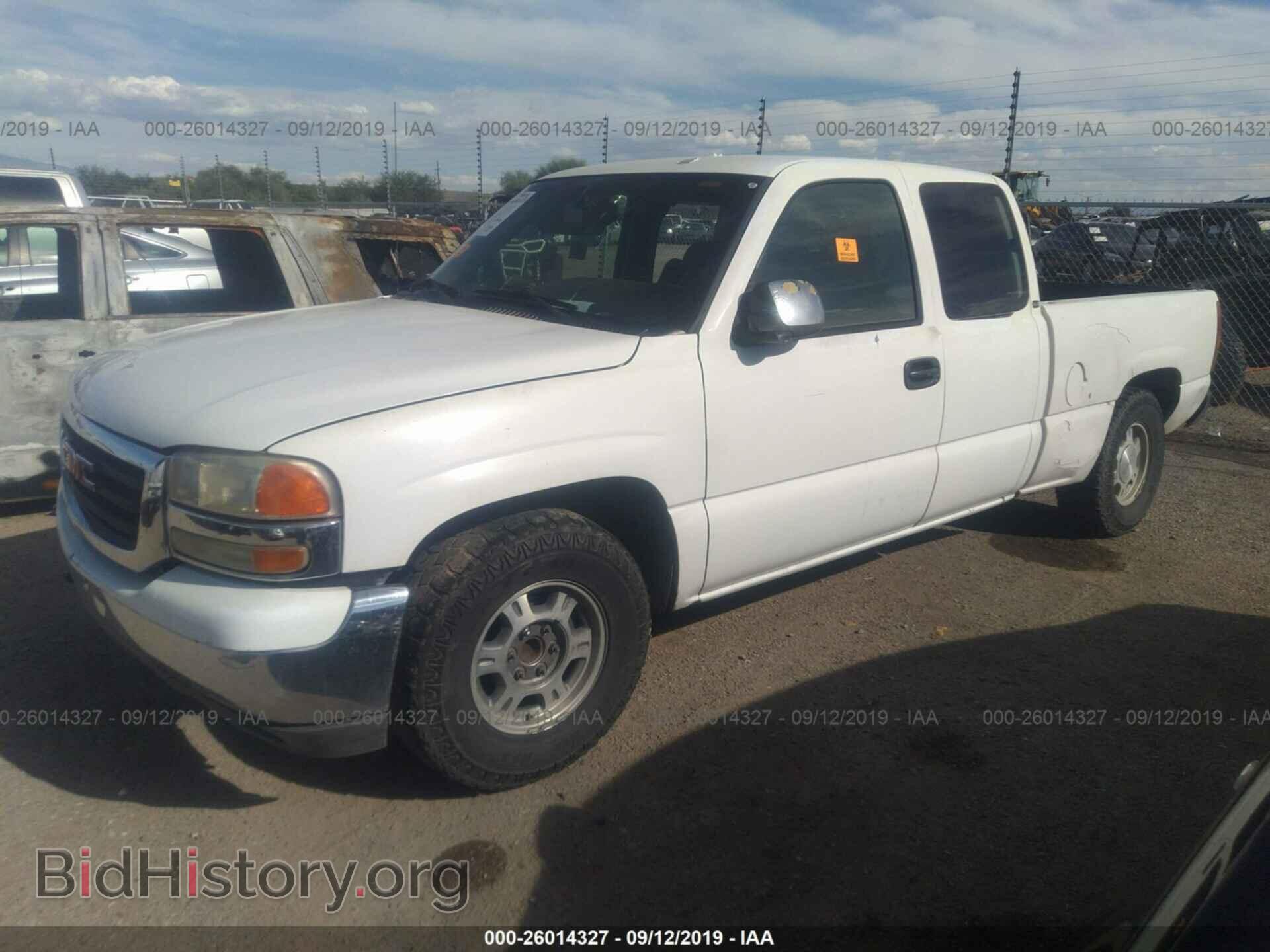 2002 GMC NEW SIERRA - VIN: 2GTEC19V921194651 - Фото 2