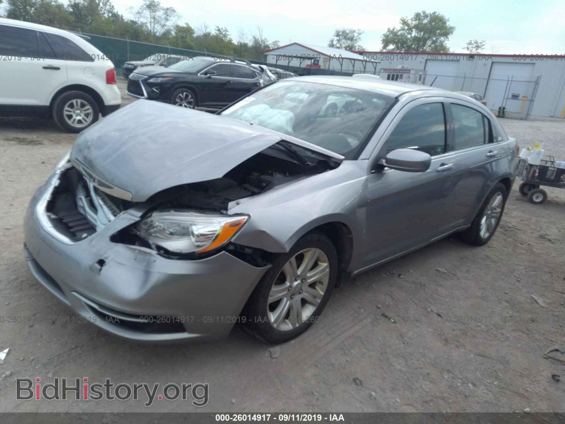 2013 CHRYSLER 200 - VIN: 1C3CCBAB6DN639920 - Photo 2
