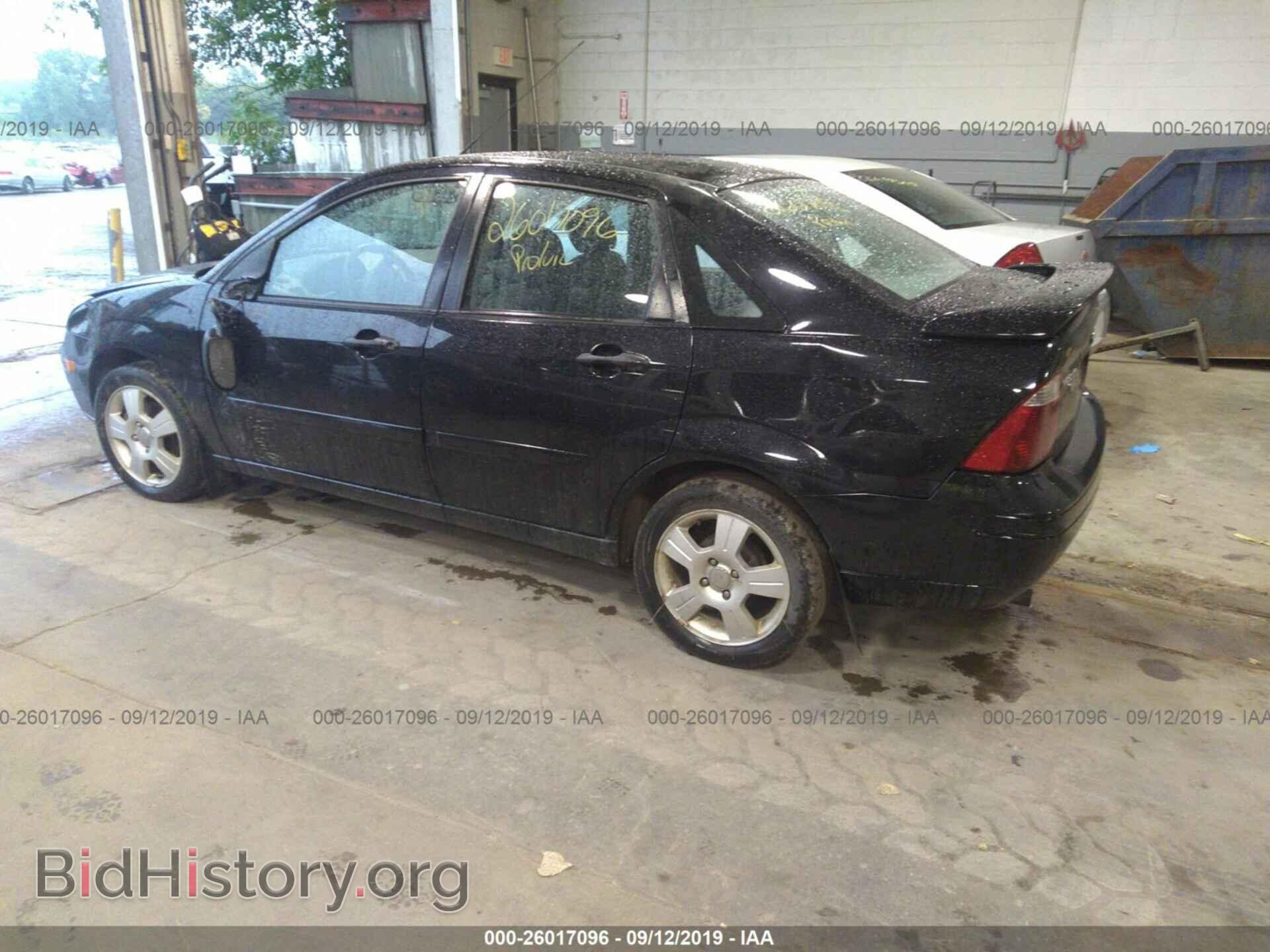 2005 FORD FOCUS - VIN: 1FAFP34N95W307061 - Фото 3
