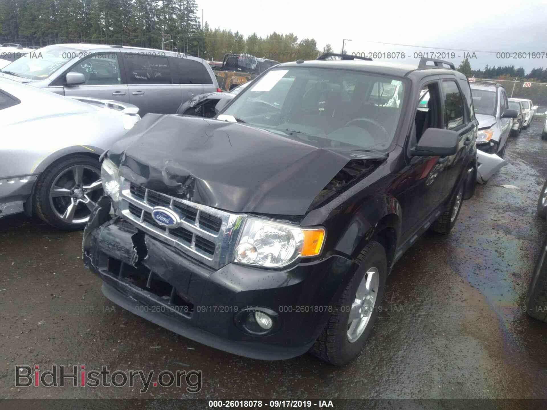2011 FORD ESCAPE - VIN: 1FMCU9D79BKB99338 - Фото 2