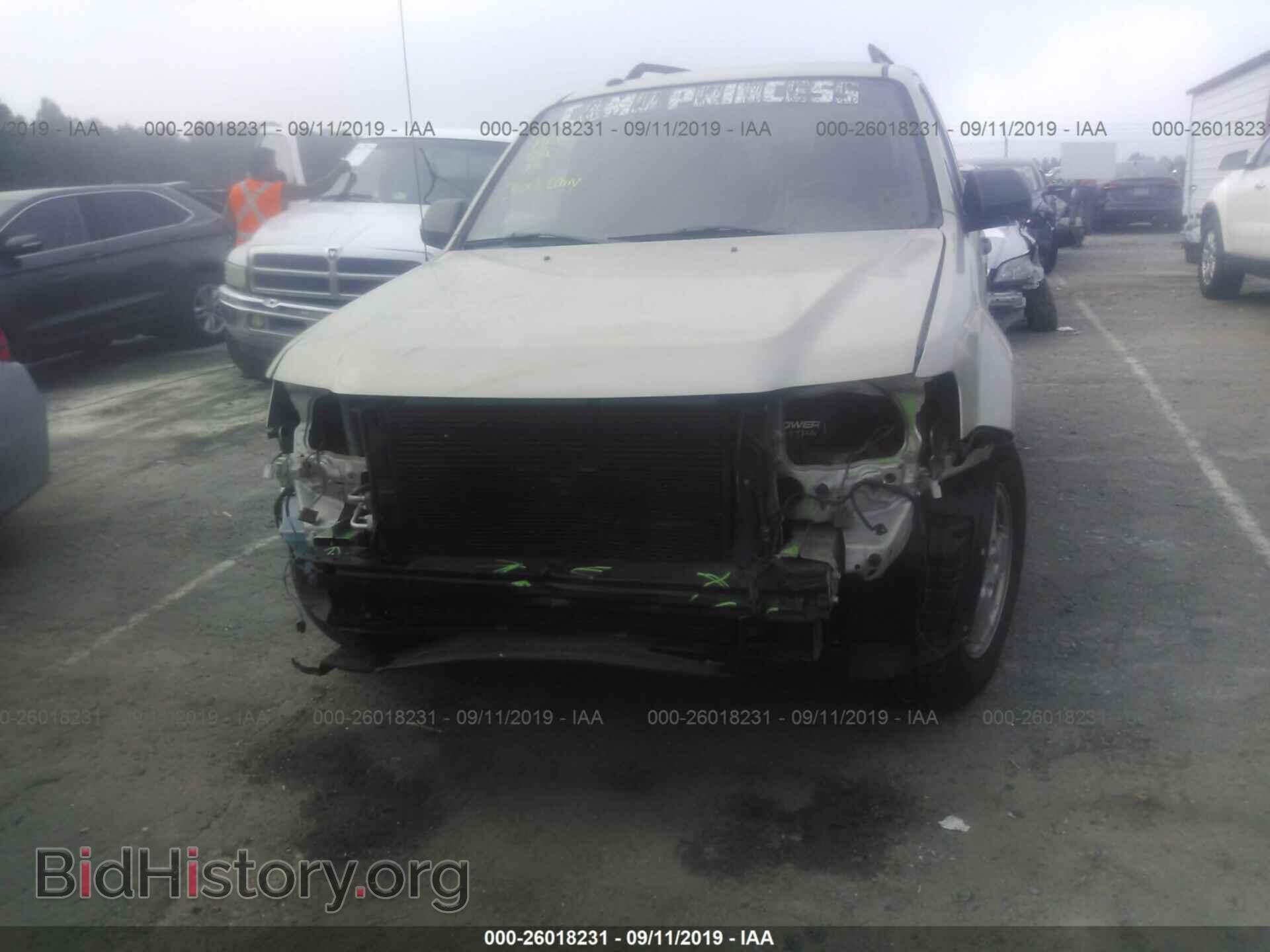 2011 FORD ESCAPE - VIN: 1FMCU0D79BKB70028 - Photo 6