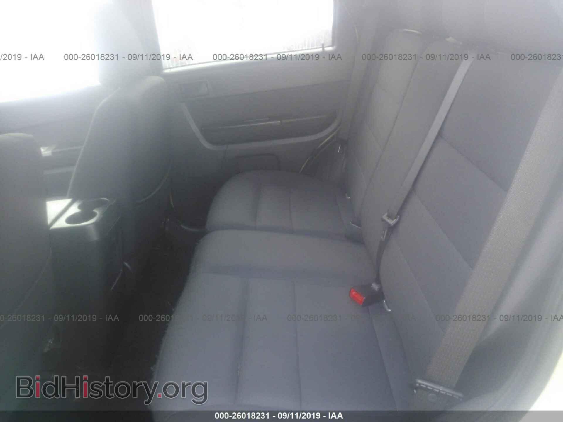 2011 FORD ESCAPE - VIN: 1FMCU0D79BKB70028 - Photo 8