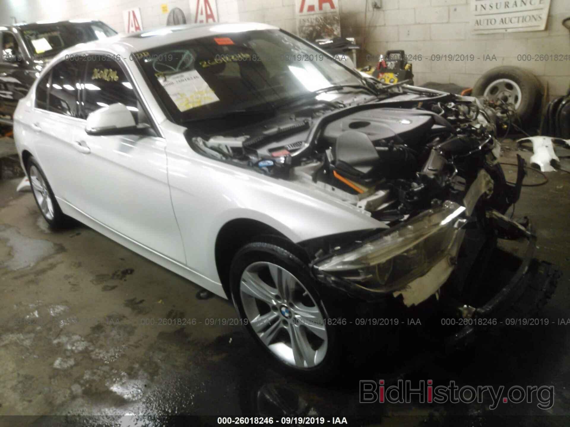 Photo WBA8D9C32HA005821 - BMW 330 2017