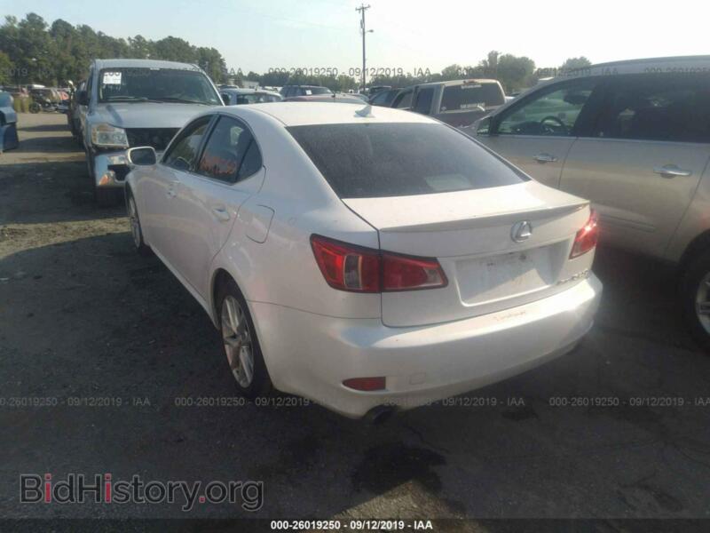 2012 Lexus IS (VIN JTHCF5C21C5057187) — фото 3 из 10