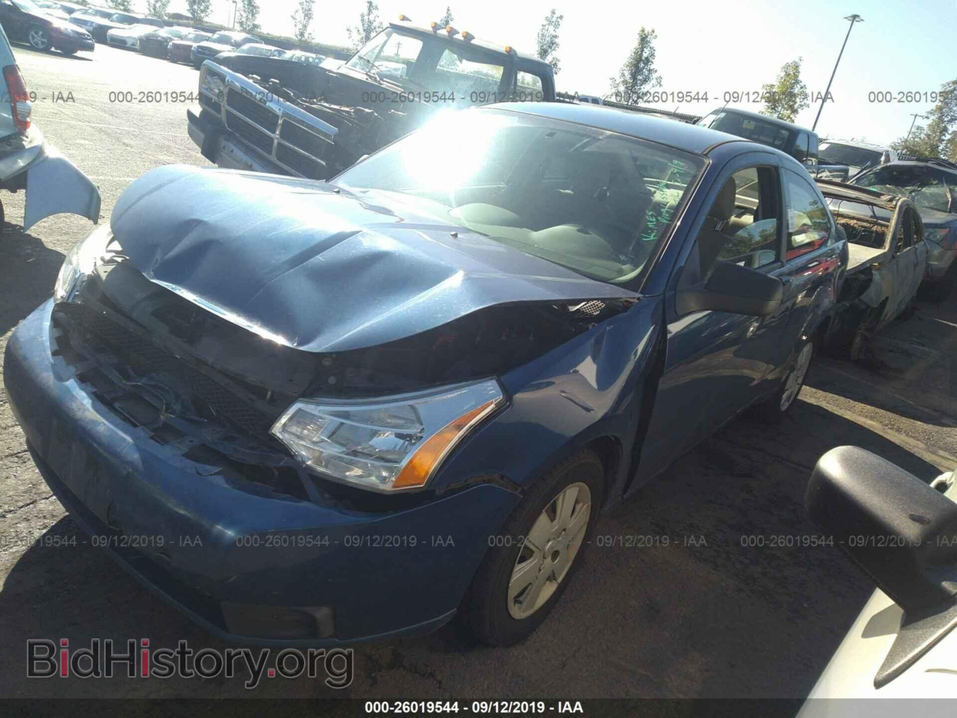 2008 FORD FOCUS - VIN: 1FAHP32N88W289734 - Фото 2