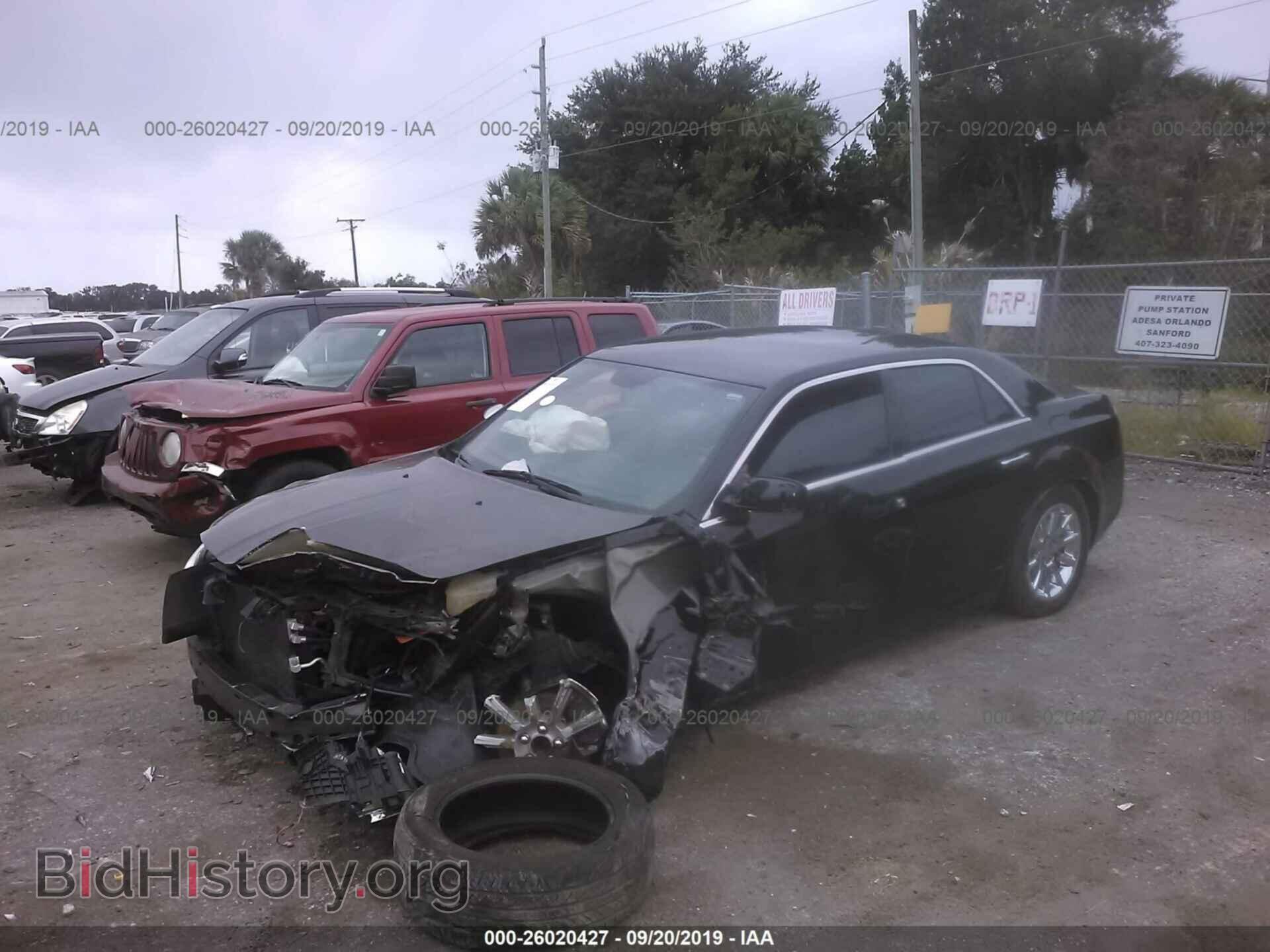 2014 CHRYSLER 300C - VIN: 2C3CCAEG3EH378630 - Фото 2
