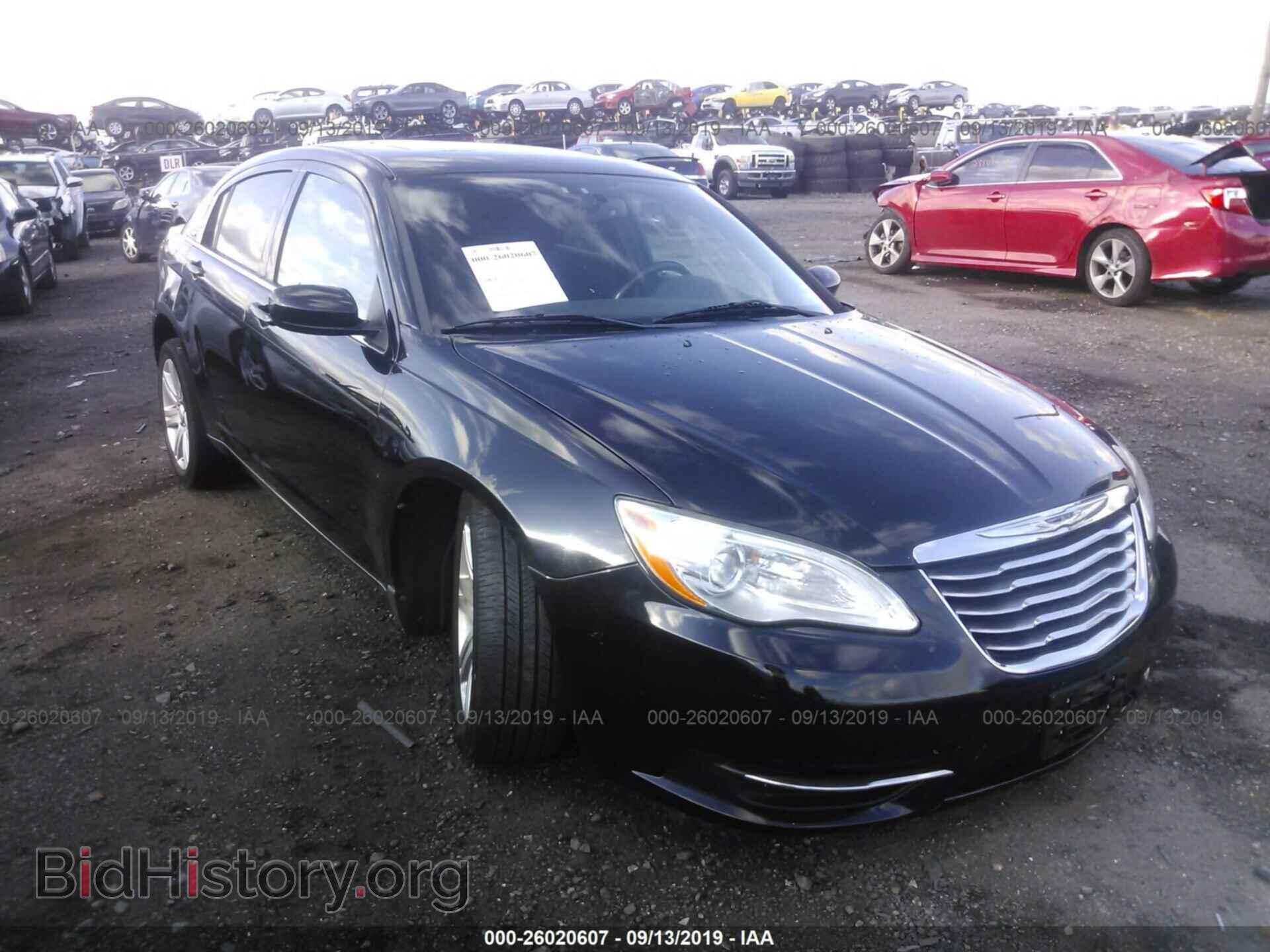 Photo 1C3BC1FG8BN602892 - CHRYSLER 200 2011