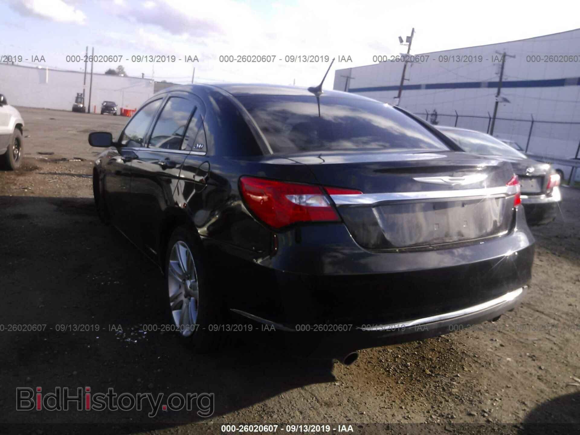 2011 CHRYSLER 200 - VIN: 1C3BC1FG8BN602892 - Фото 3