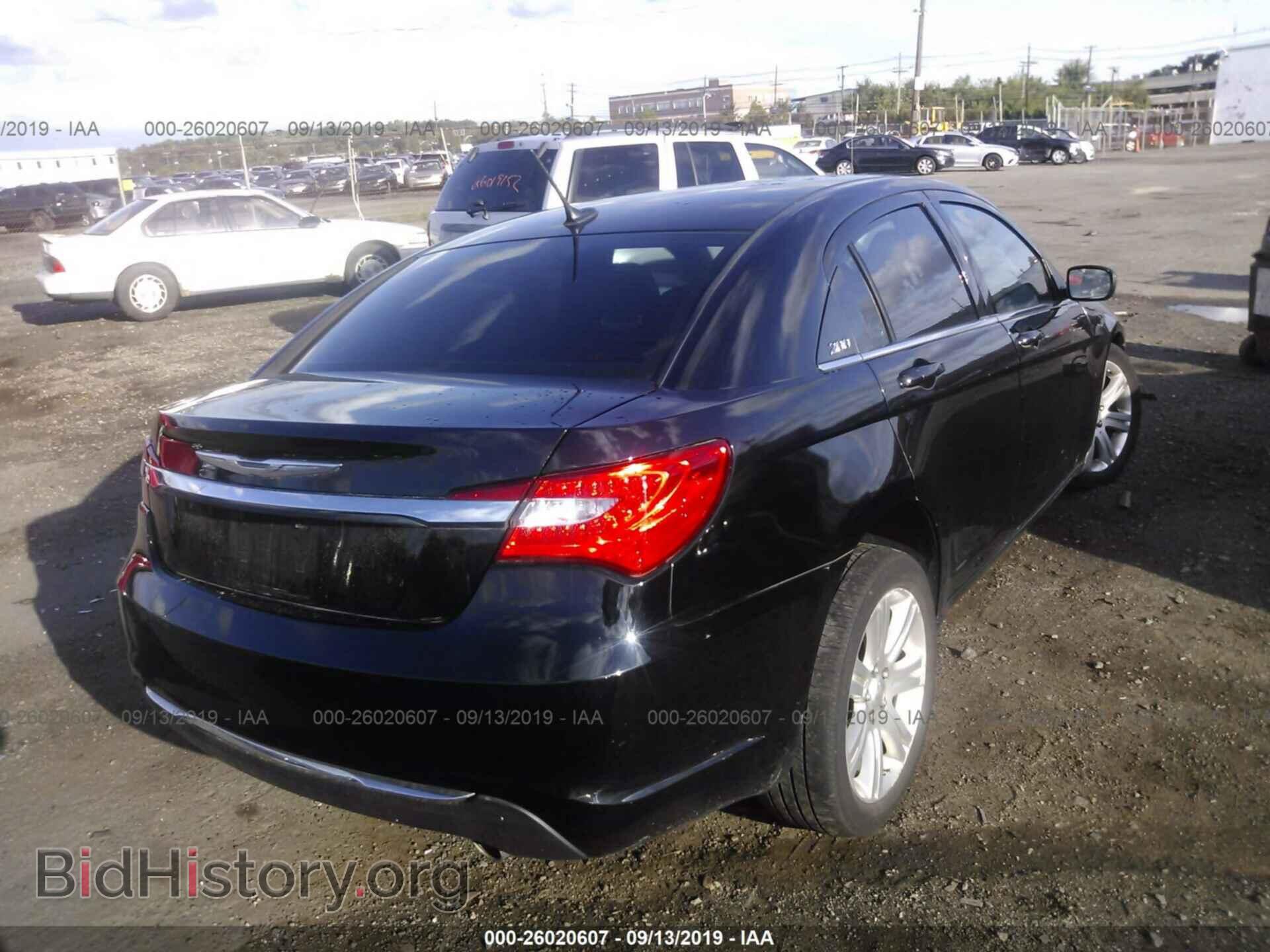2011 CHRYSLER 200 - VIN: 1C3BC1FG8BN602892 - Фото 4