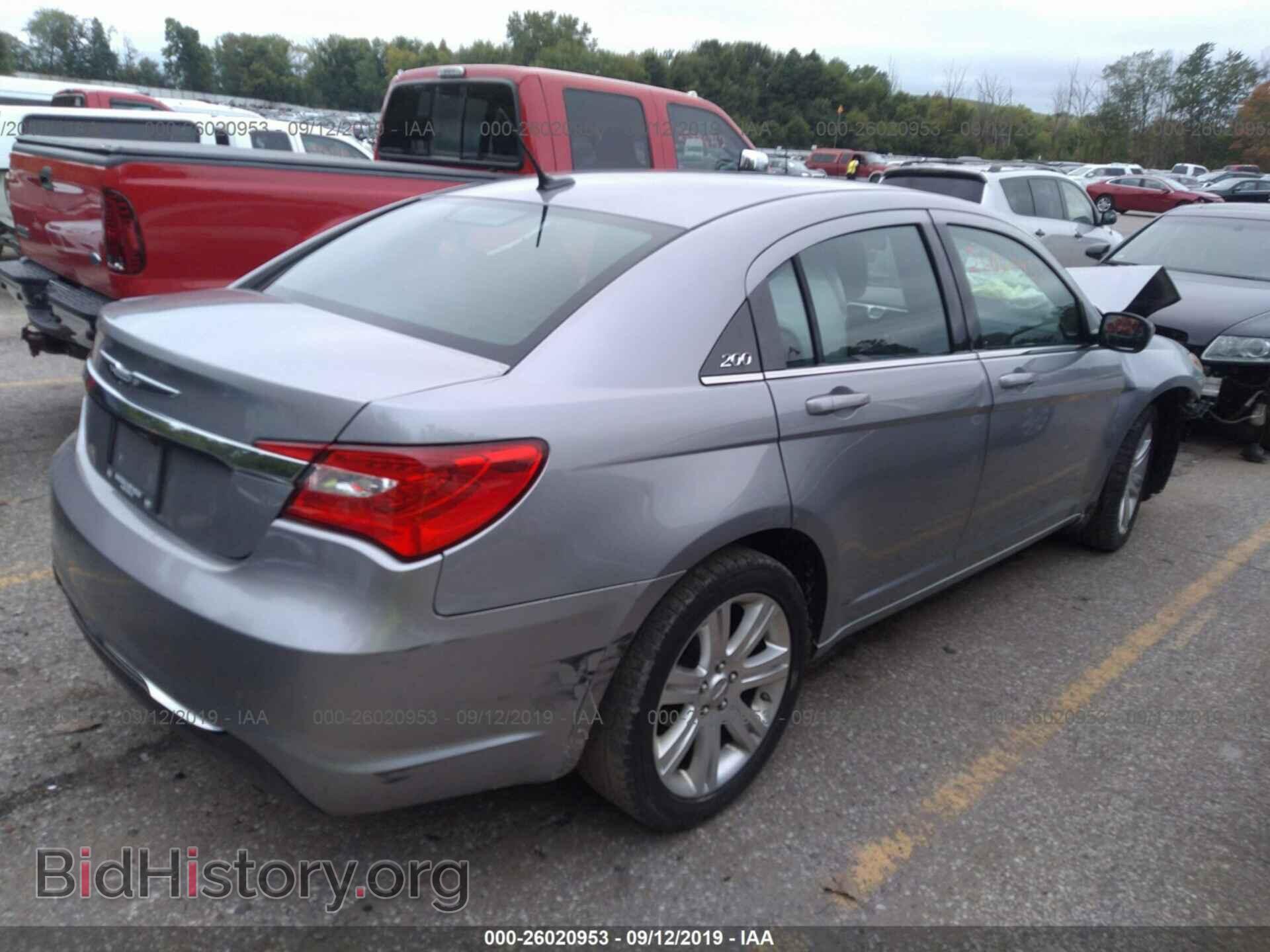 2013 CHRYSLER 200 - VIN: 1C3CCBBB9DN567755 - Photo 4