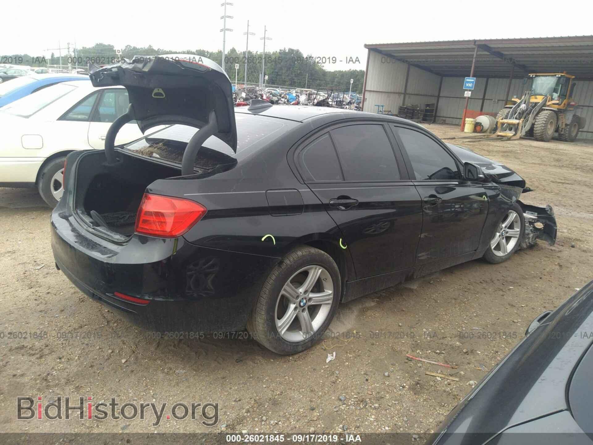 2013 BMW 320 - VIN: WBA3B1C57DK128120 - Photo 4