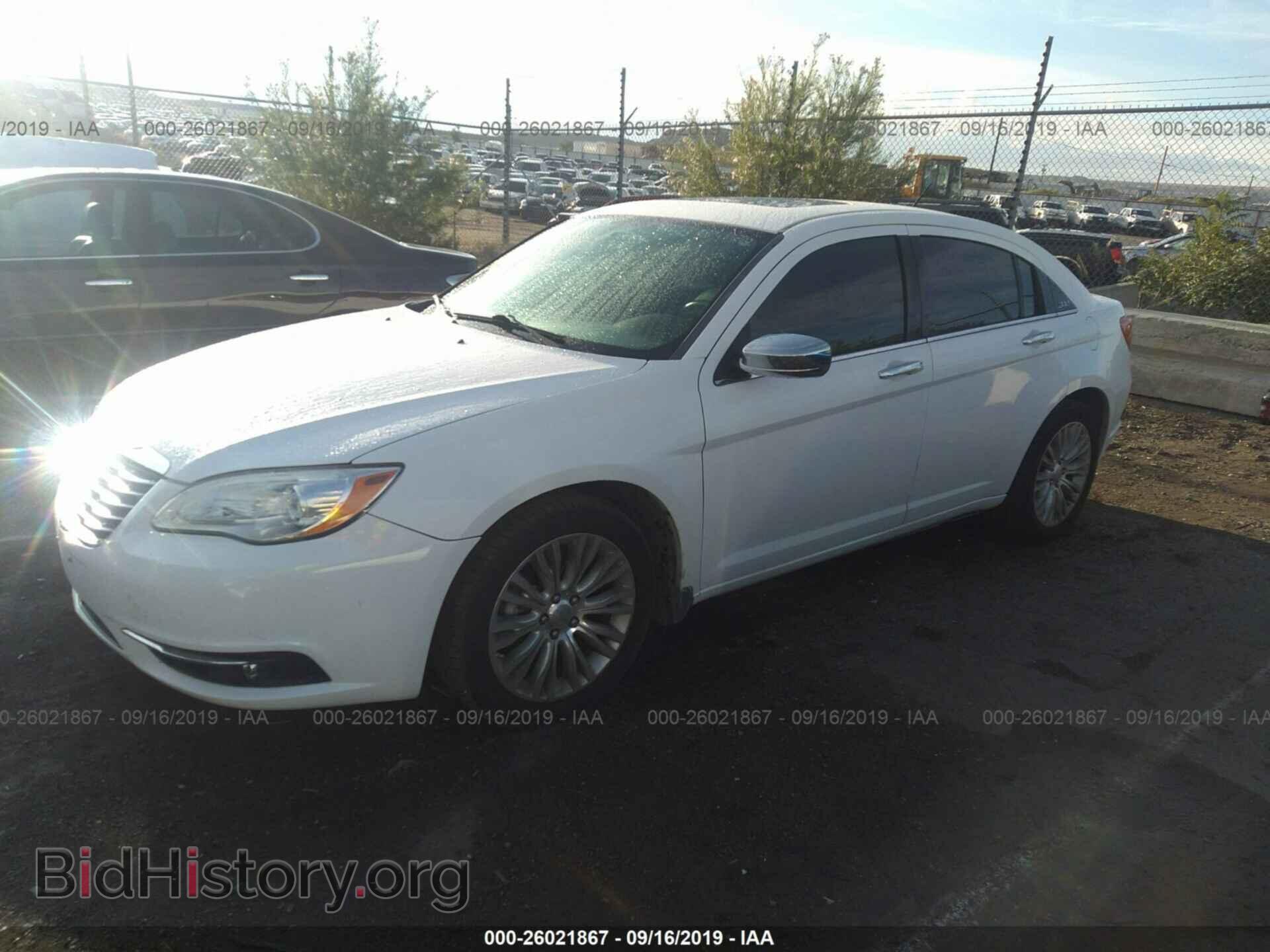2011 CHRYSLER 200 - VIN: 1C3BC2FB6BN612654 - Фото 2