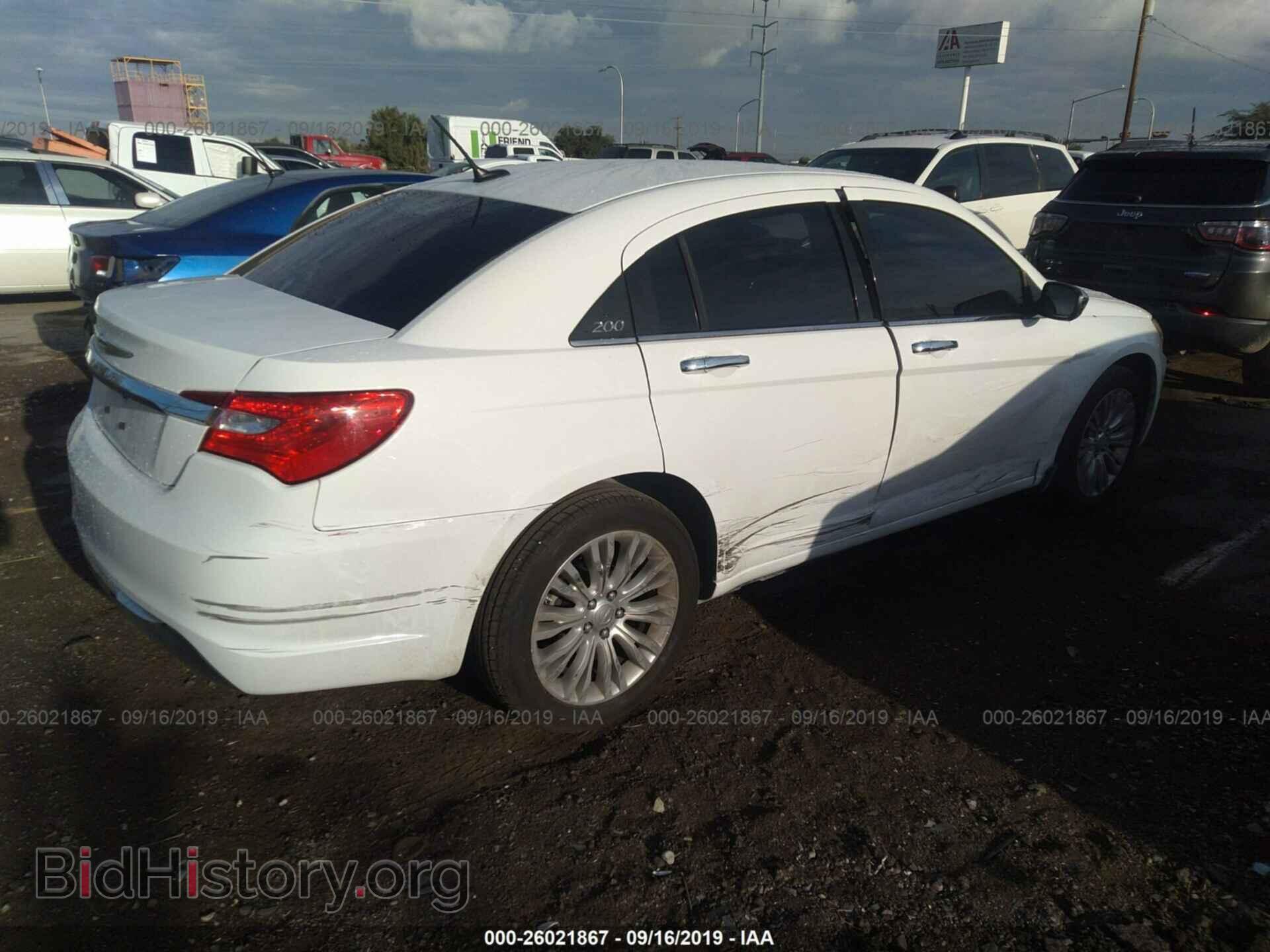 2011 CHRYSLER 200 - VIN: 1C3BC2FB6BN612654 - Фото 4