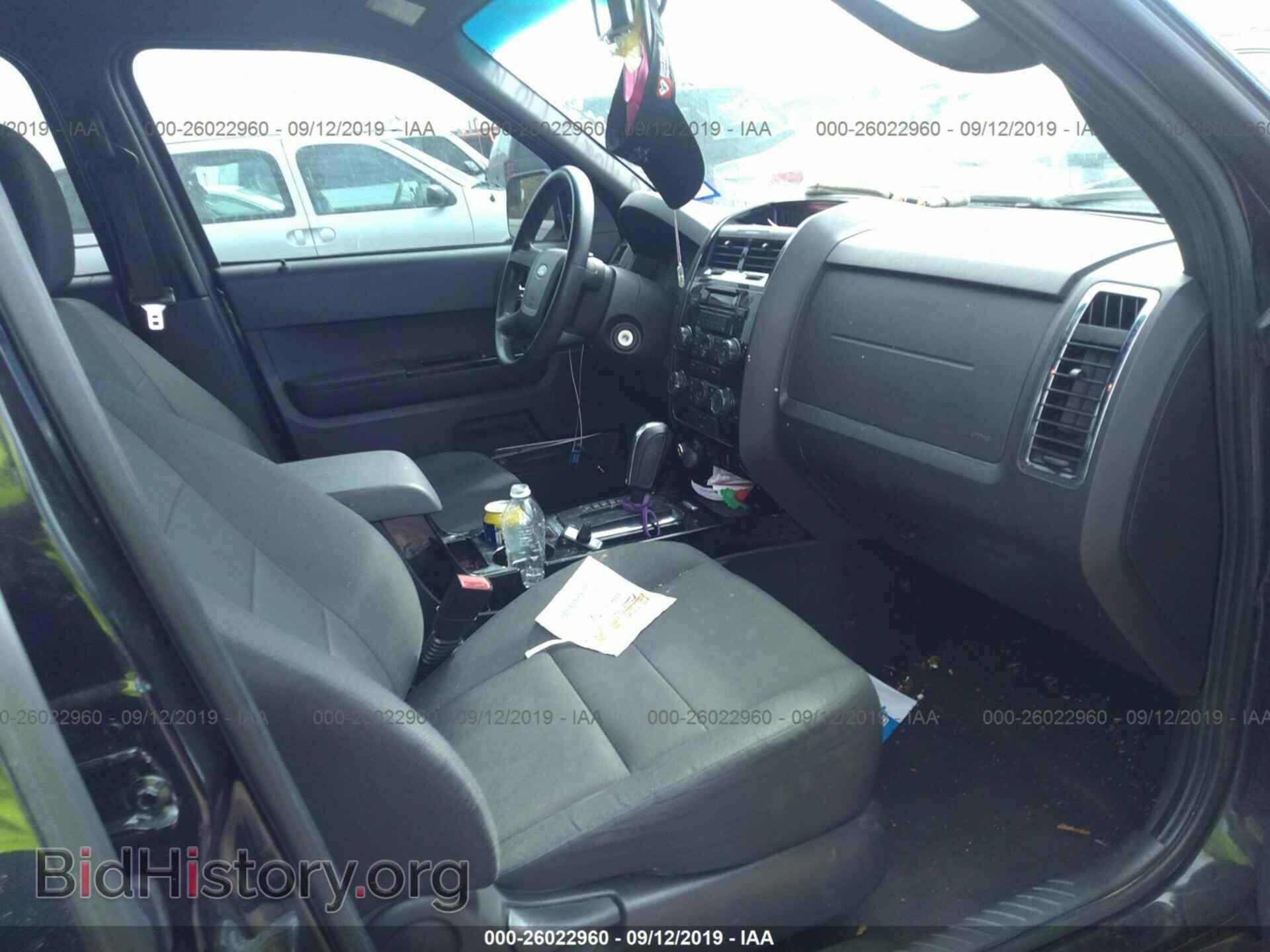 2011 FORD ESCAPE - VIN: 1FMCU0D71BKA10273 - Фото 5