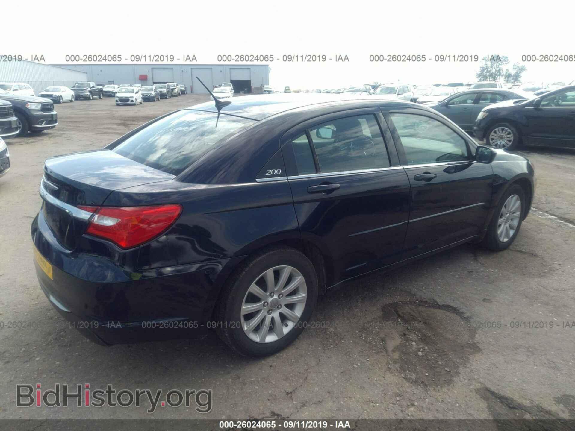 2014 CHRYSLER 200 - VIN: 1C3CCBBG8EN194804 - Фото 4