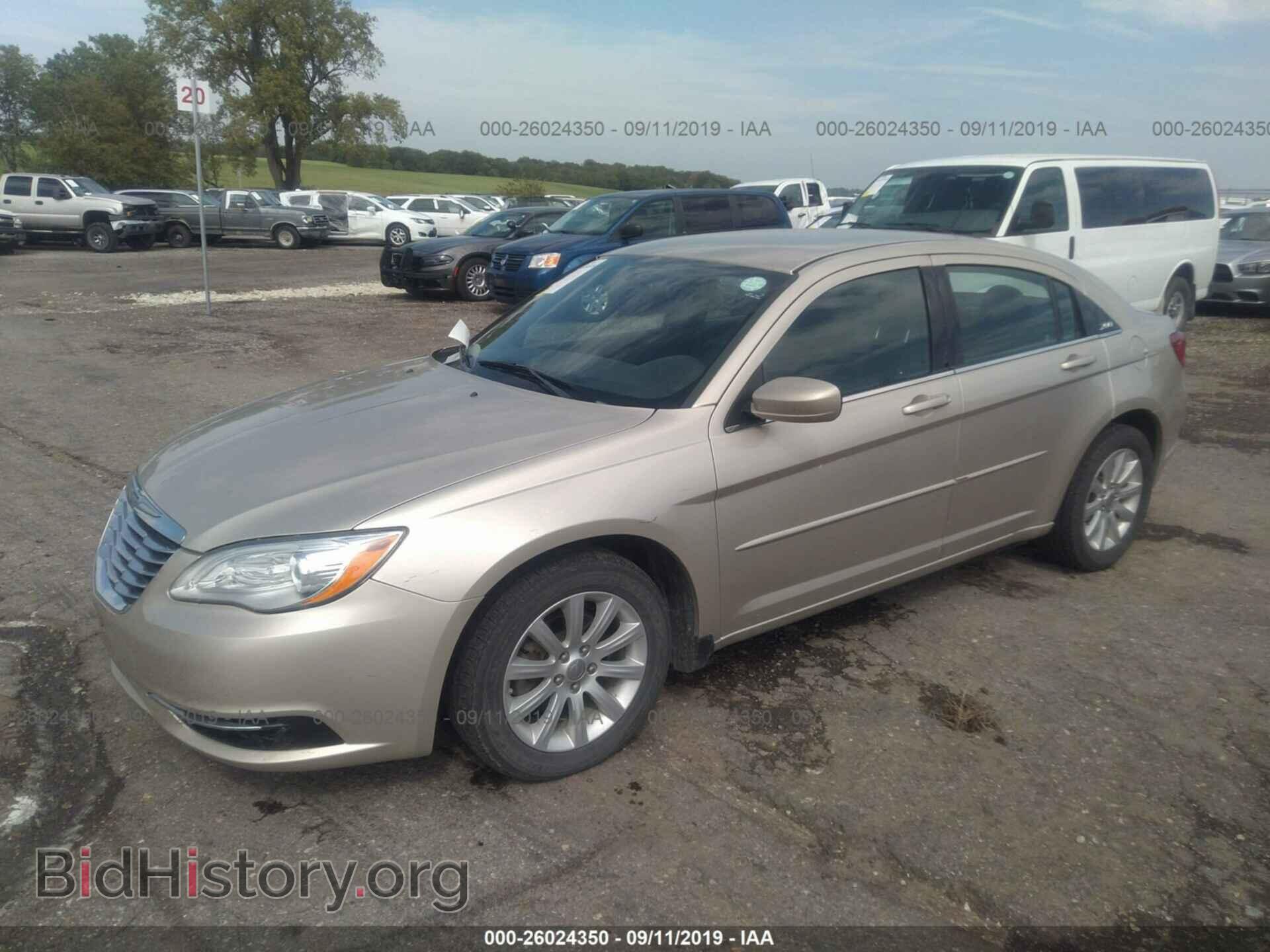 2014 CHRYSLER 200 - VIN: 1C3CCBBG3EN195522 - Photo 2