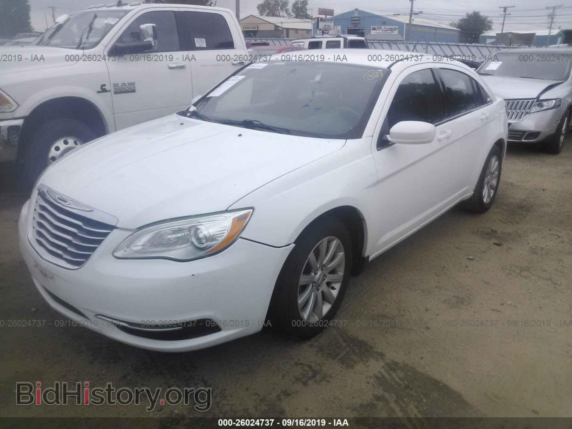 2013 CHRYSLER 200 - VIN: 1C3CCBBB2DN762578 - Photo 2