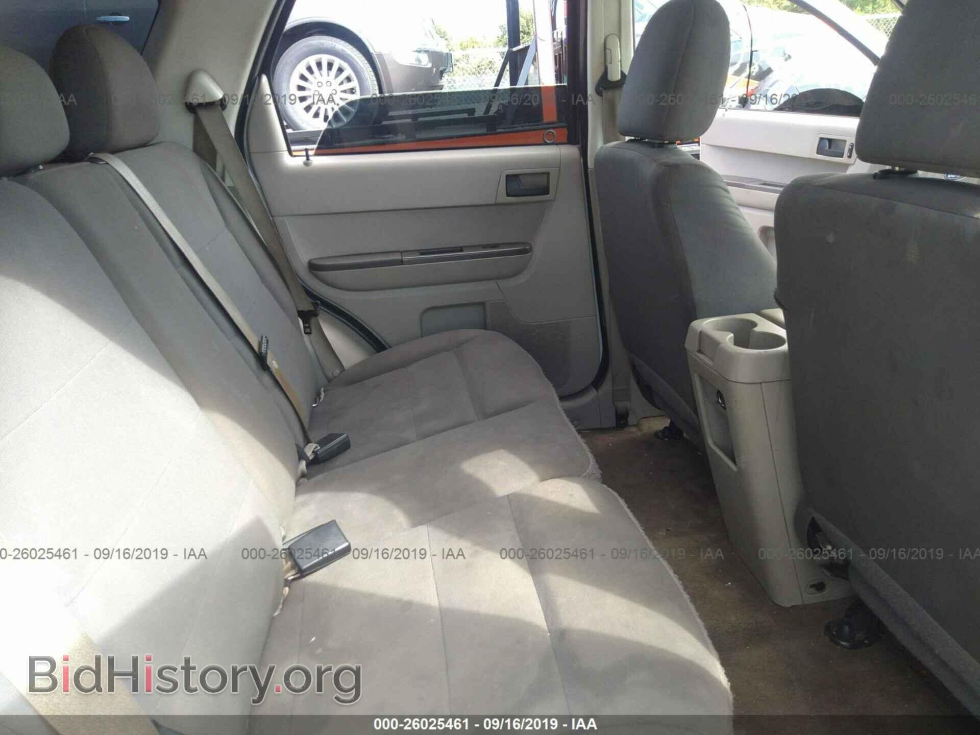 2011 FORD ESCAPE - VIN: 1FMCU0C72BKB36210 - Photo 8