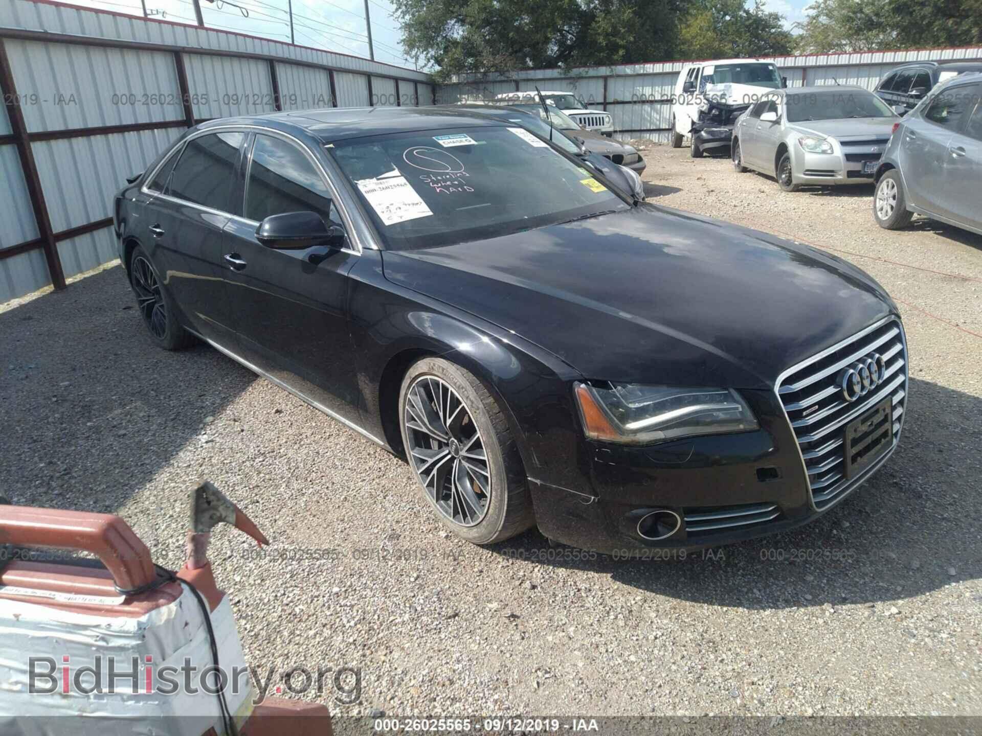 Photo WAURVAFD6CN031475 - AUDI A8 2012