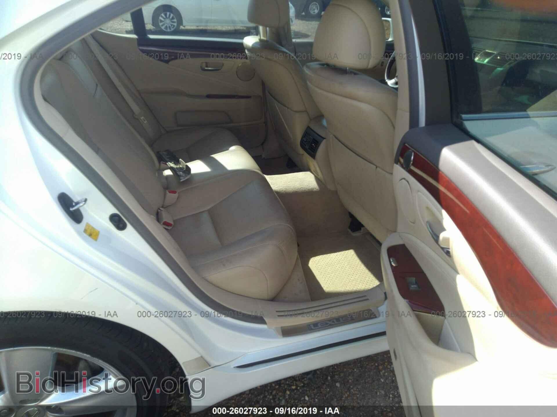 2010 LEXUS LS - VIN: JTHBL5EF6A5095063 - Photo 8
