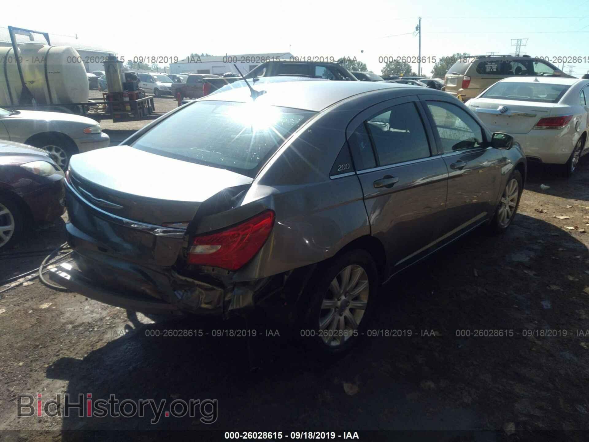 2013 CHRYSLER 200 - VIN: 1C3CCBBB6DN542828 - Photo 4