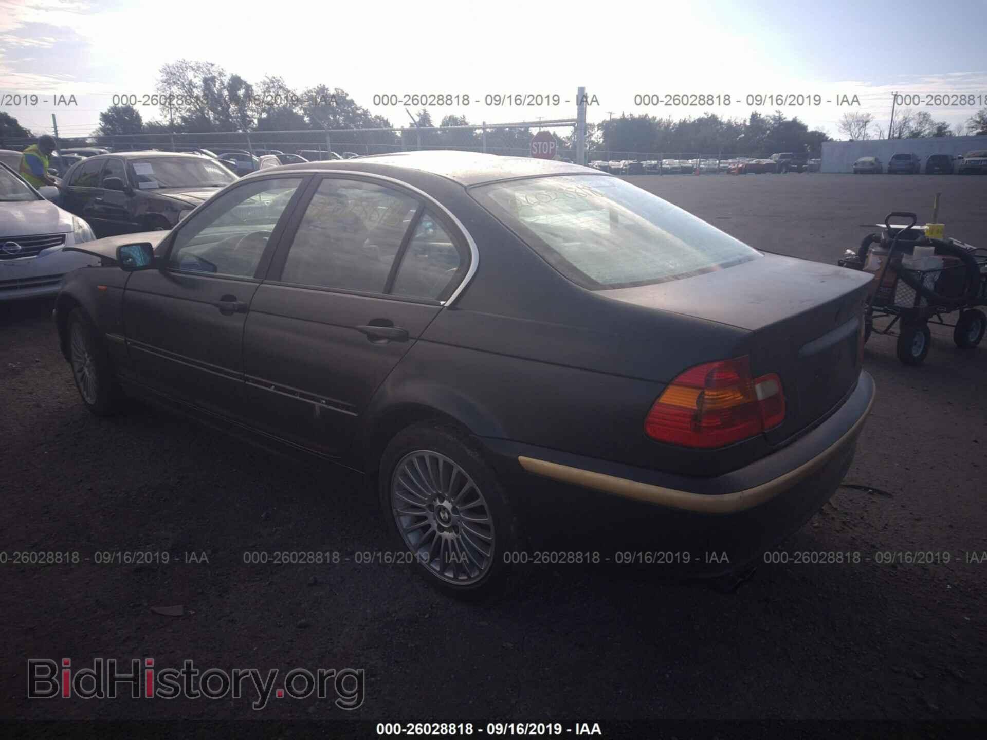 2002 BMW 330 - VIN: WBAEW53402PG16632 - Photo 3