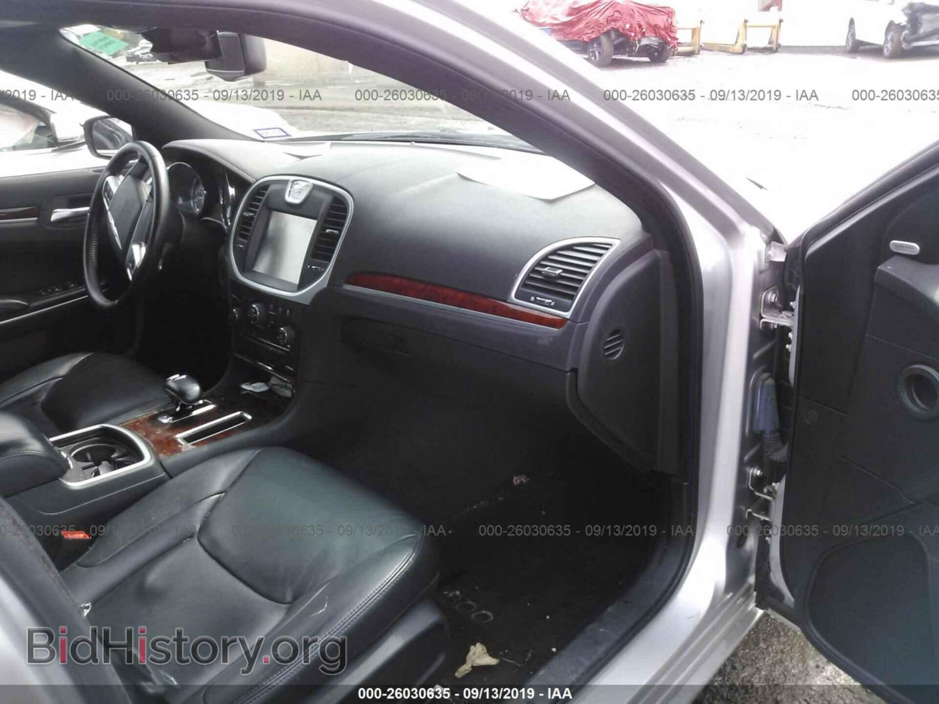 2012 CHRYSLER 300 - VIN: 2C3CCACG3CH205822 - Фото 5