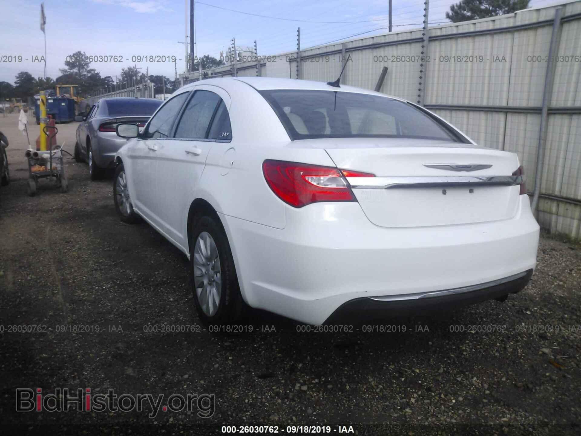 2012 CHRYSLER 200 - VIN: 1C3CCBAB2CN152681 - Фото 3