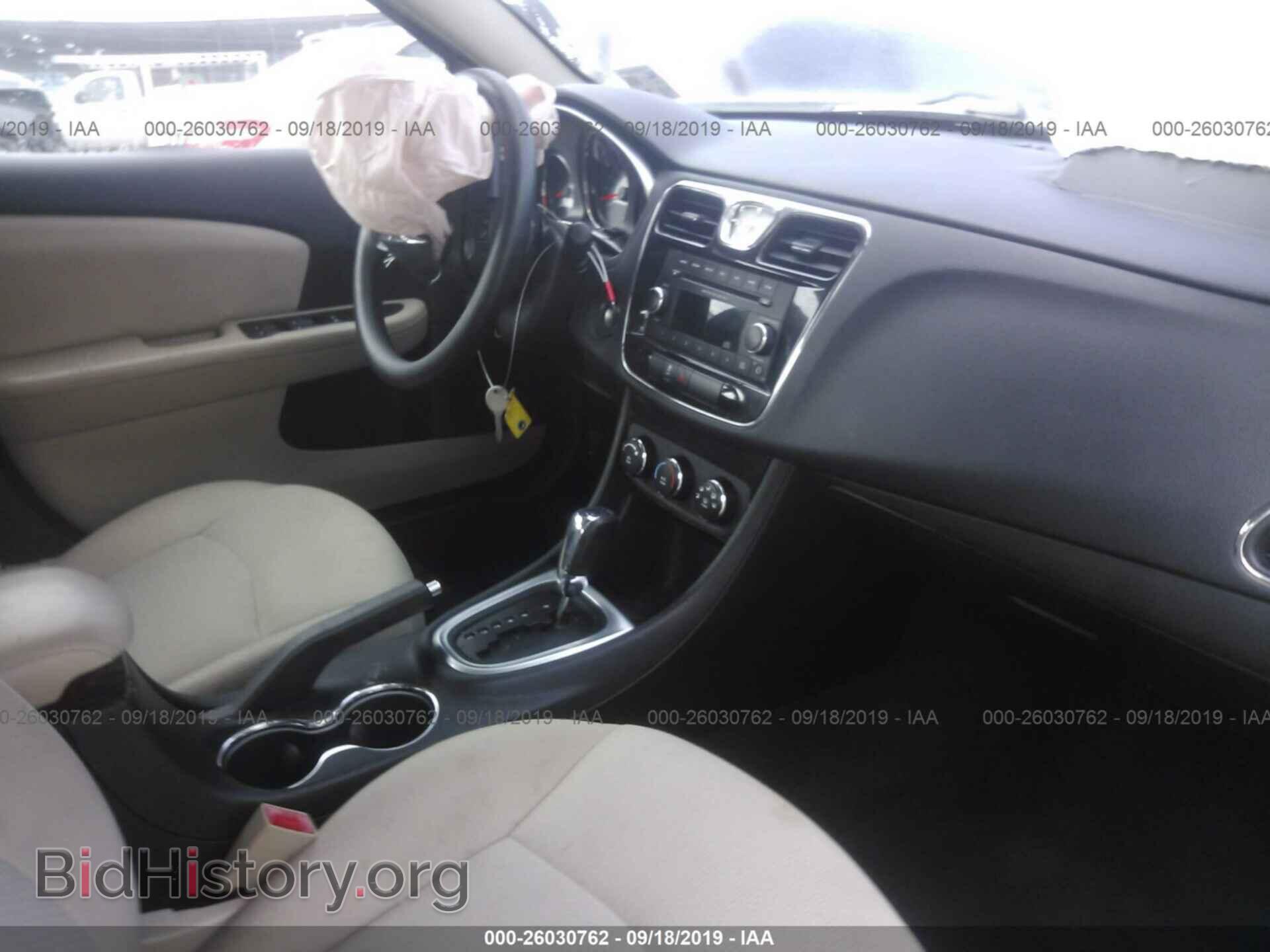 2012 CHRYSLER 200 - VIN: 1C3CCBAB2CN152681 - Фото 5