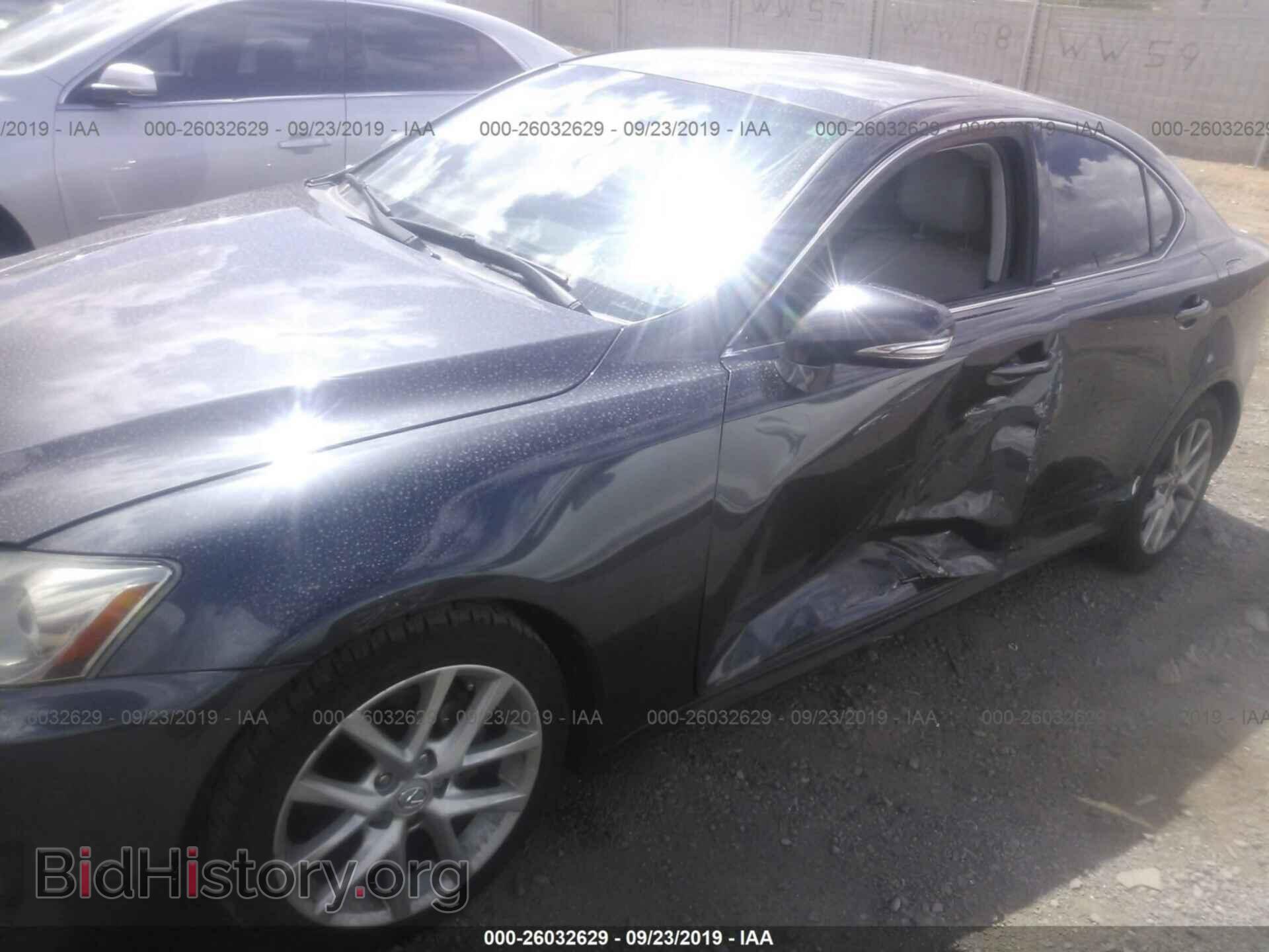 2011 LEXUS IS - VIN: JTHBF5C25B5138039 - Photo 6