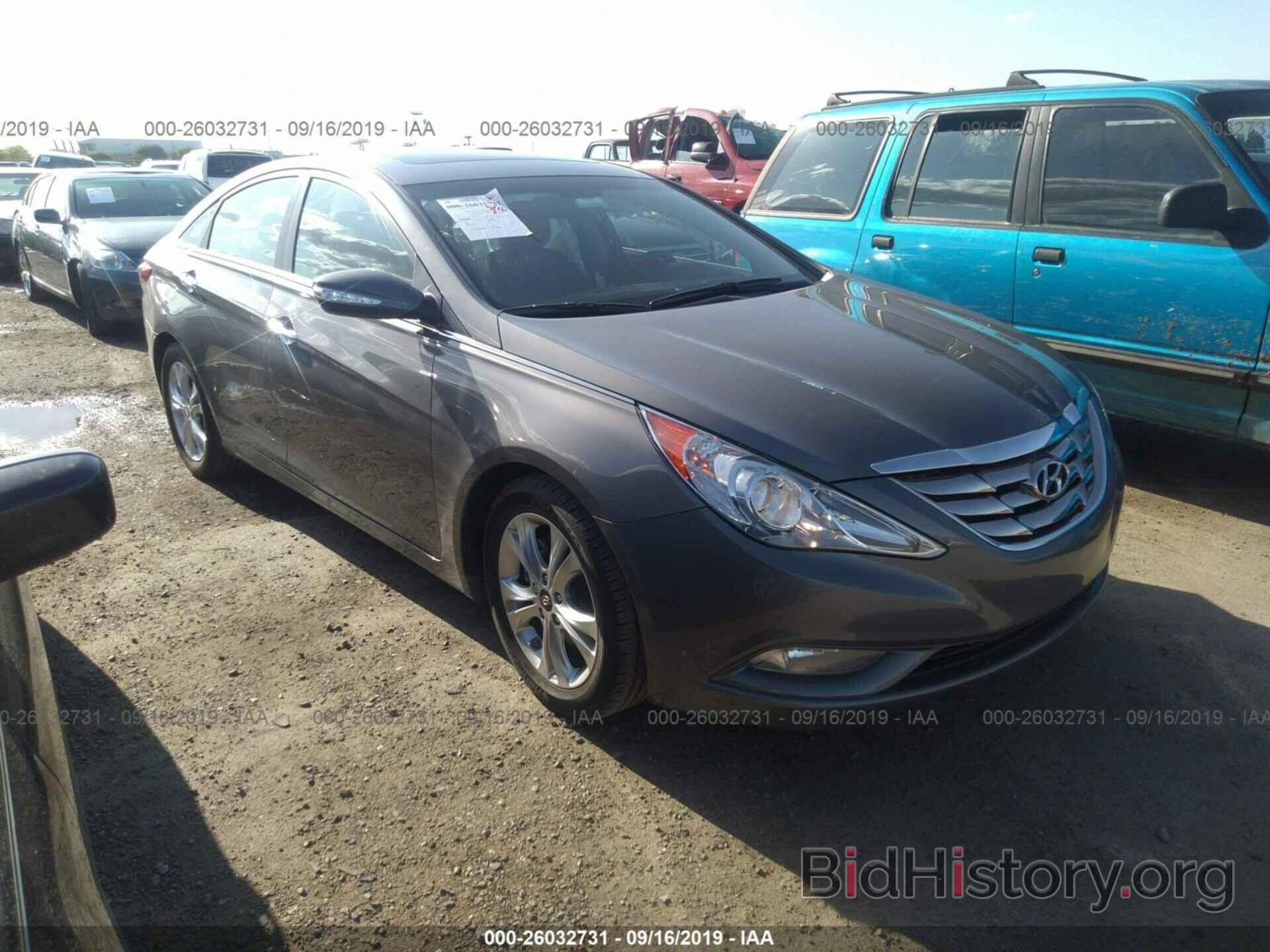 Photo 5NPEC4AC8BH025909 - HYUNDAI SONATA 2011