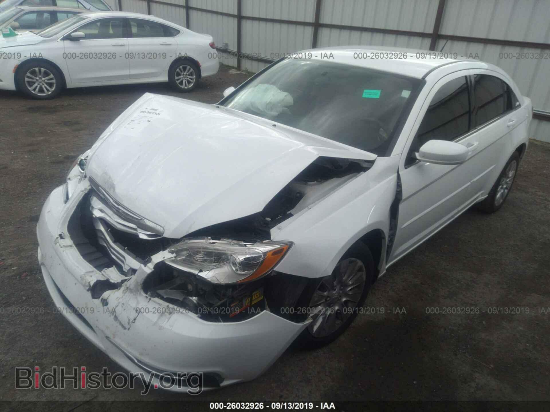 2012 CHRYSLER 200 - VIN: 1C3CCBAB2CN225791 - Photo 2