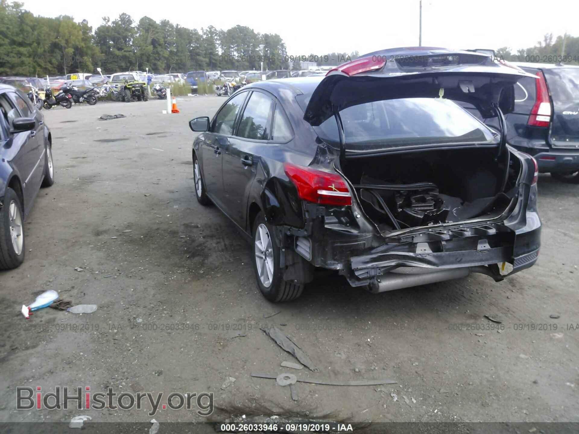 2017 FORD FOCUS - VIN: 1FADP3F25HL323158 - Фото 3