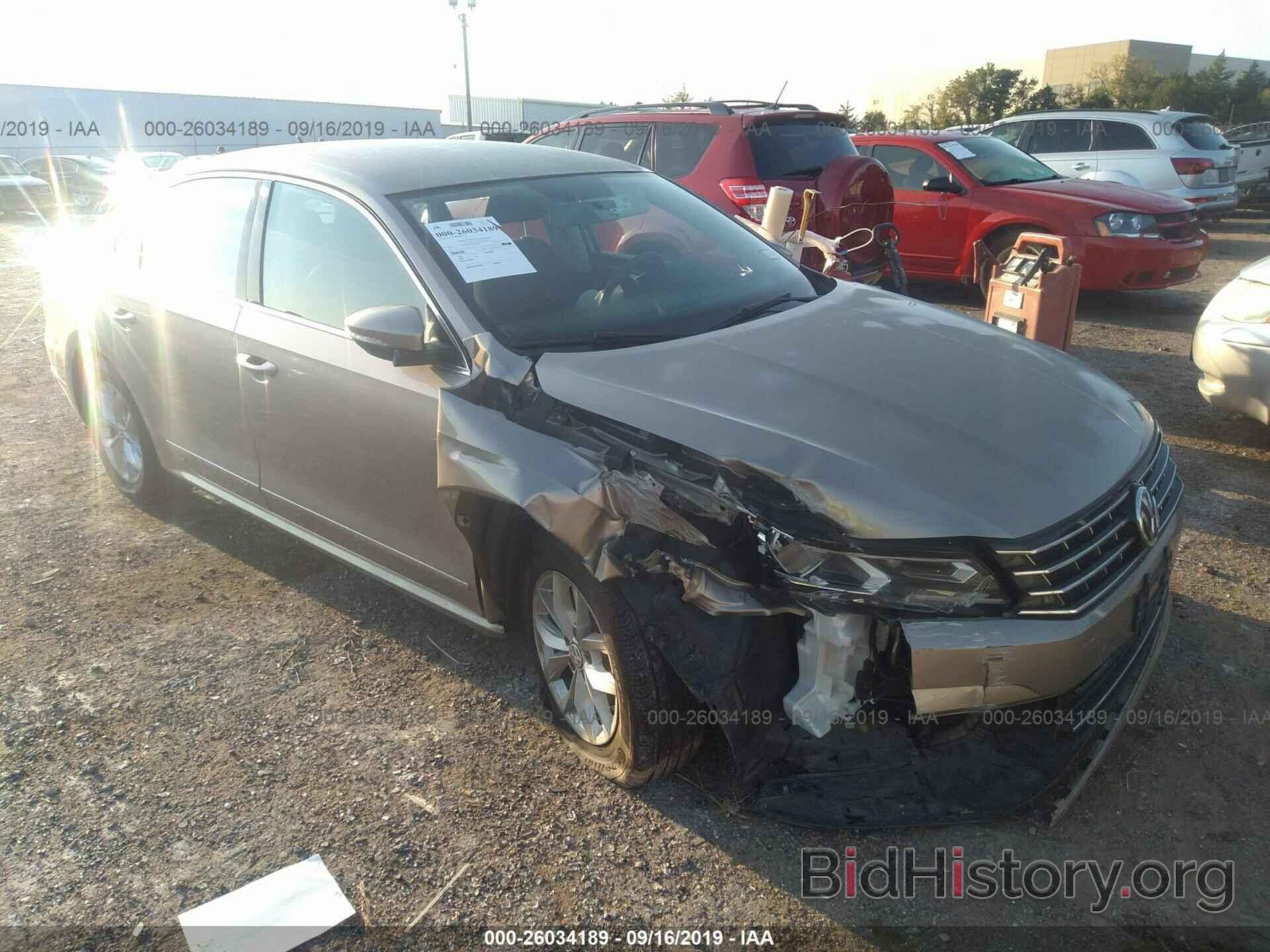 Photo 1VWAT7A30GC012457 - VOLKSWAGEN PASSAT 2016