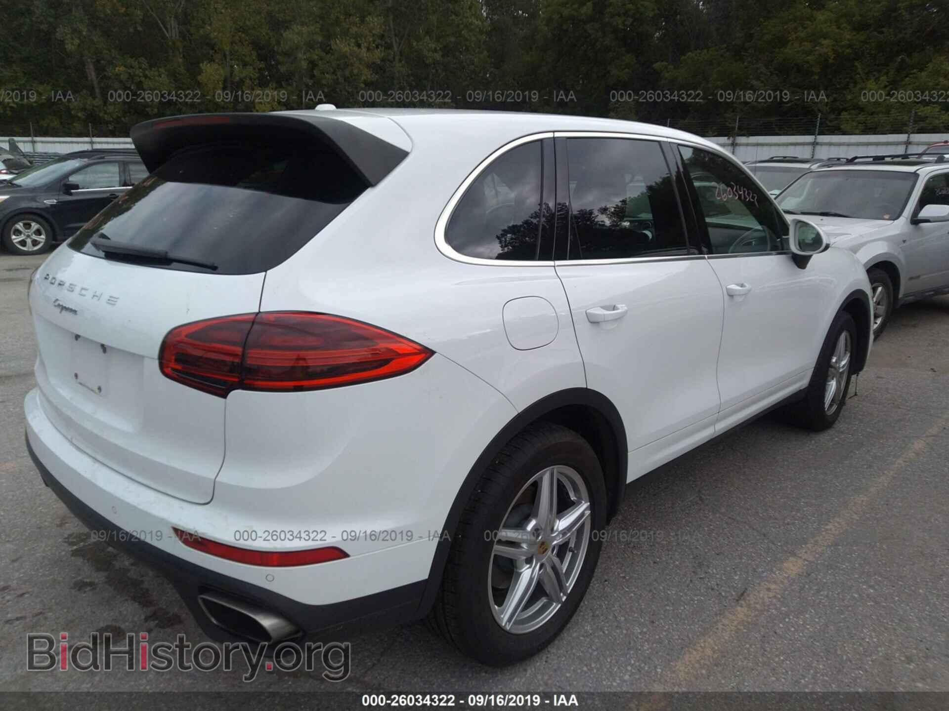 2016 PORSCHE CAYENNE - VIN: WP1AA2A20GLA04523 - Photo 4