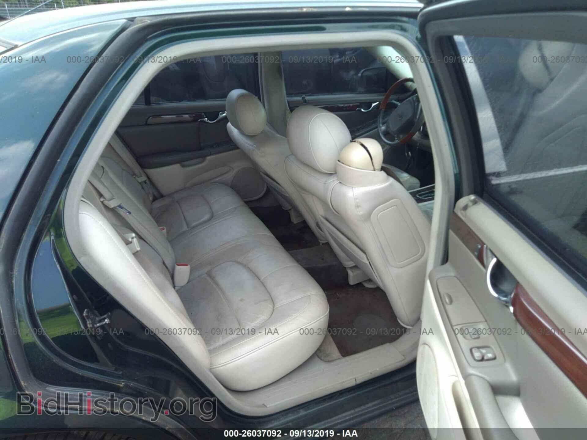 2000 CADILLAC DEVILLE - VIN: 1G6KF5794YU255668 - Photo 8