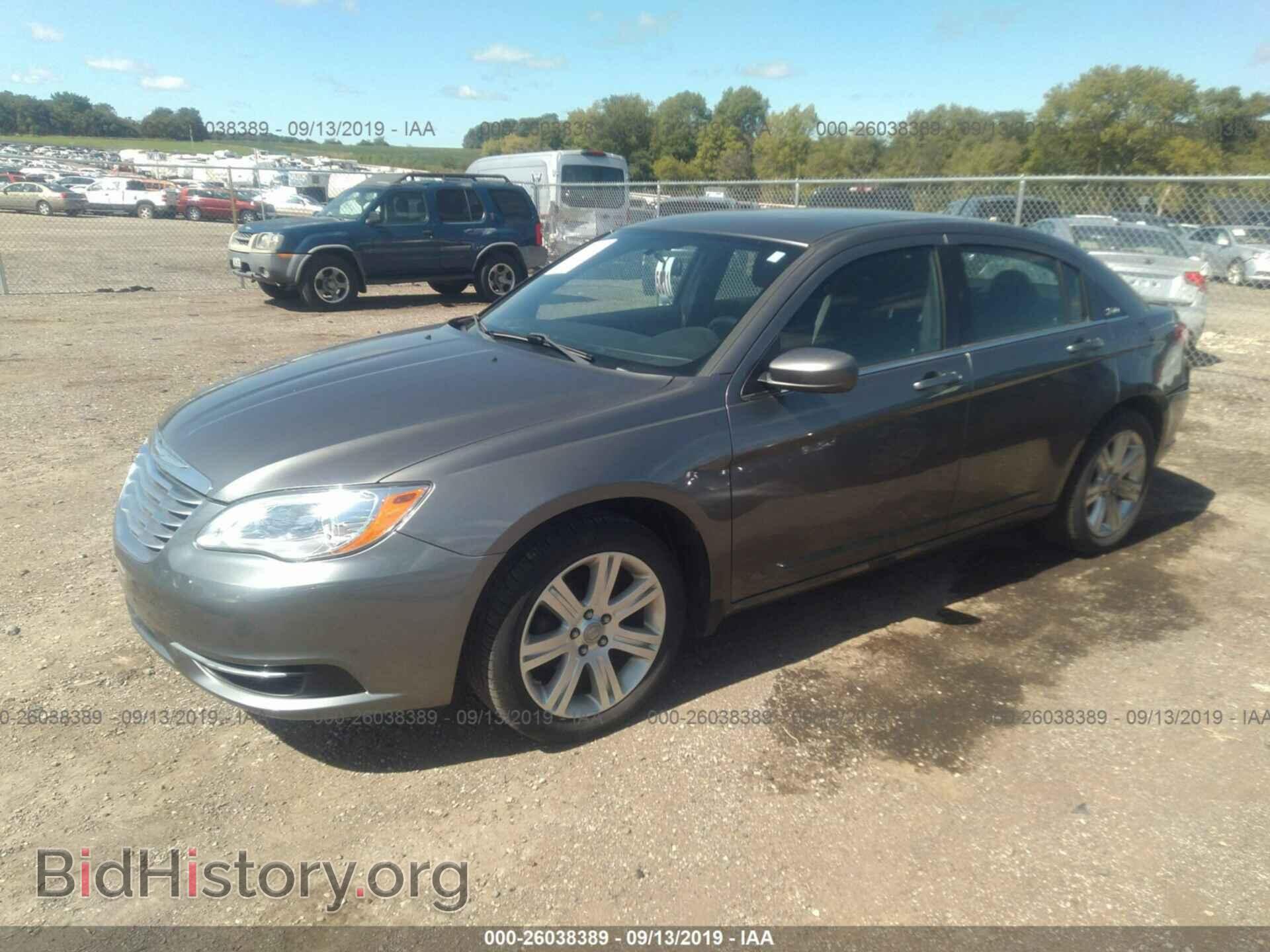 2012 CHRYSLER 200 - VIN: 1C3CCBBB2CN221609 - Photo 2