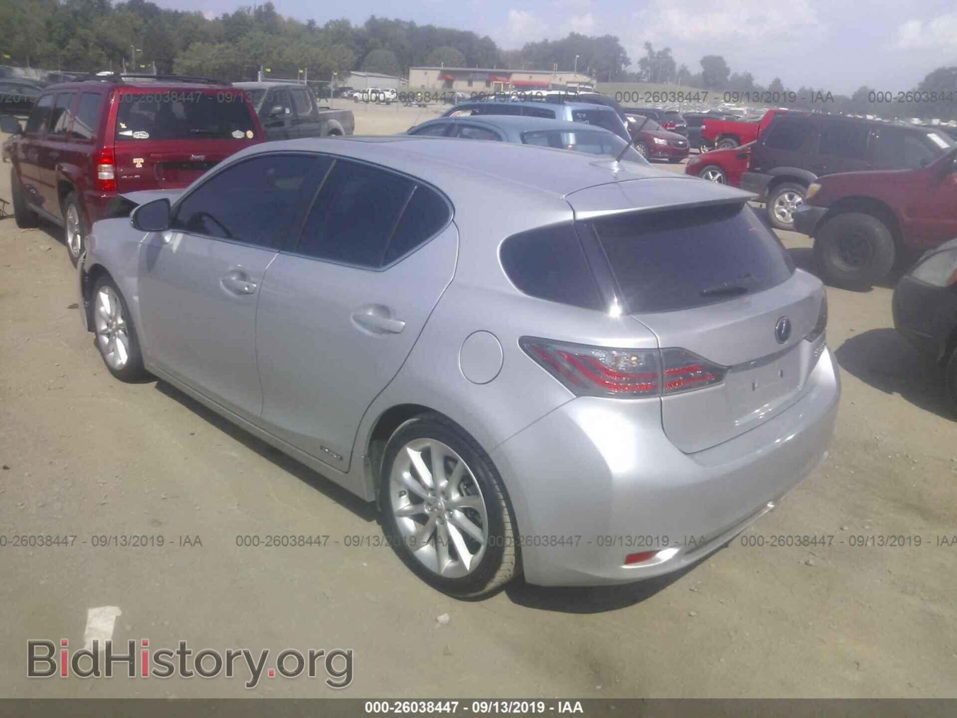 2011 LEXUS CT - VIN: JTHKD5BH2B2020592 - Фото 3