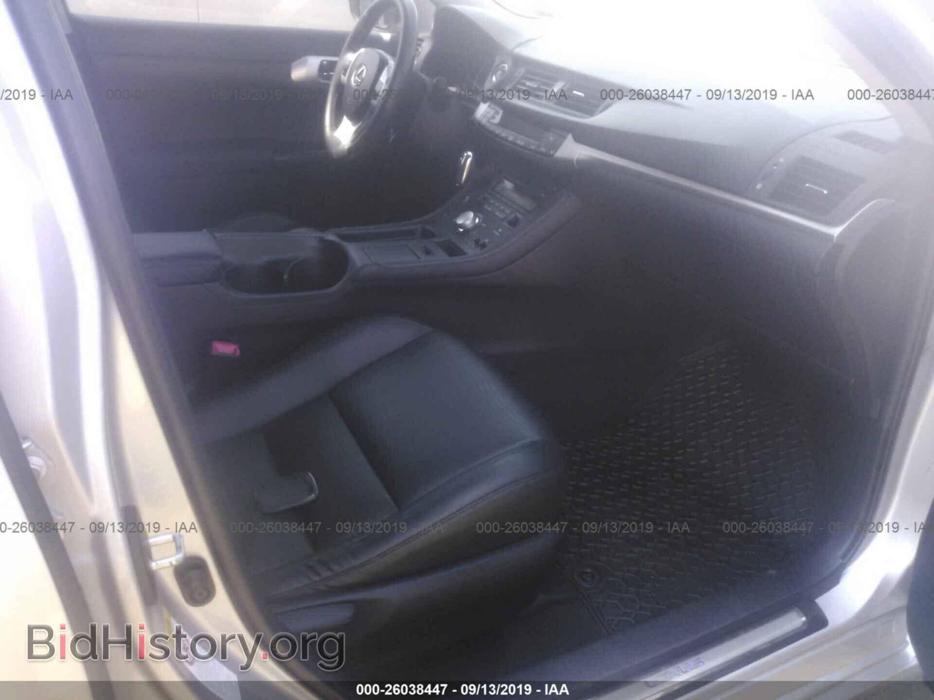 2011 LEXUS CT - VIN: JTHKD5BH2B2020592 - Фото 5