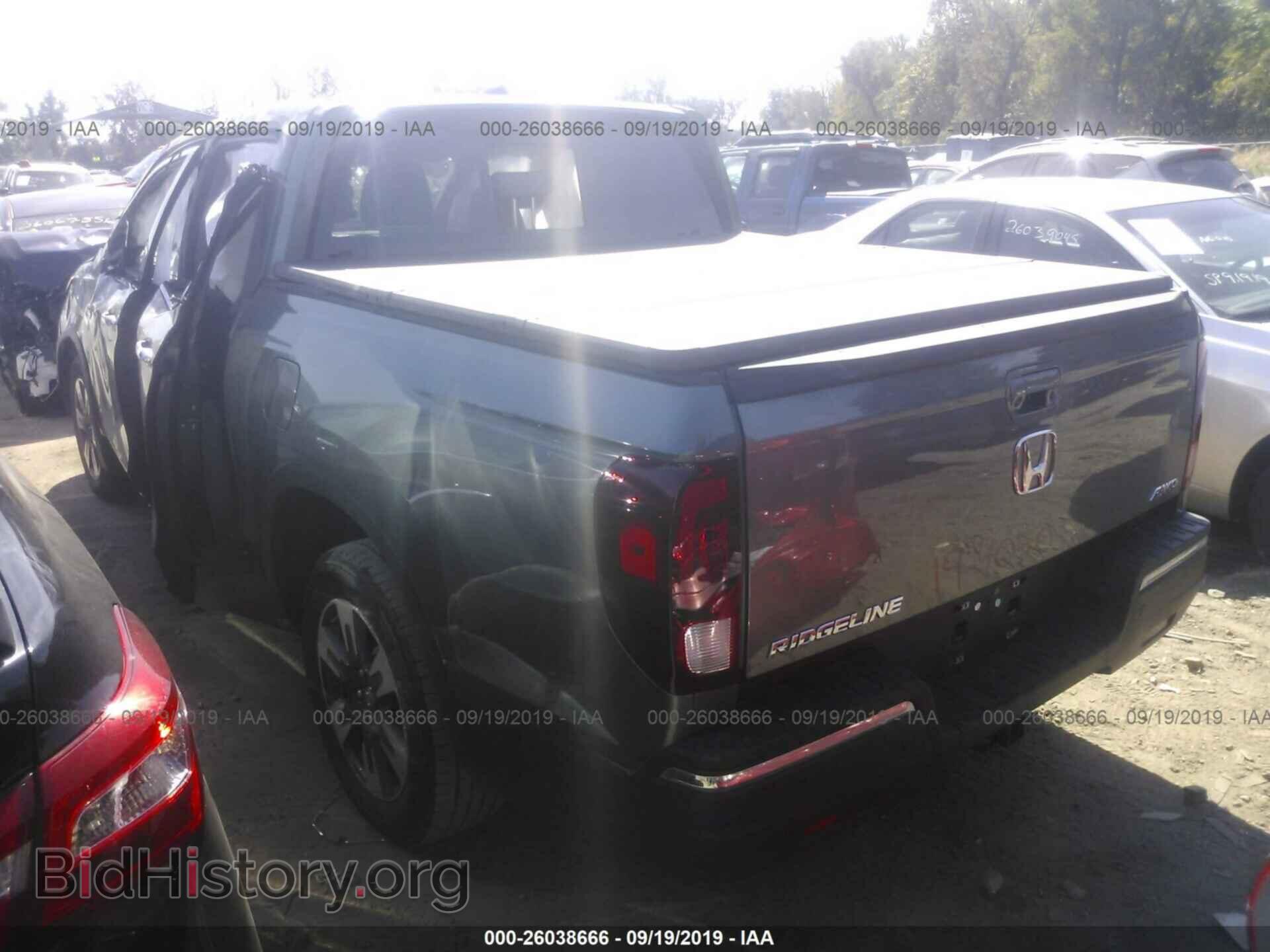 2017 HONDA RIDGELINE - VIN: 5FPYK3F7XHB003091 - Фото 3