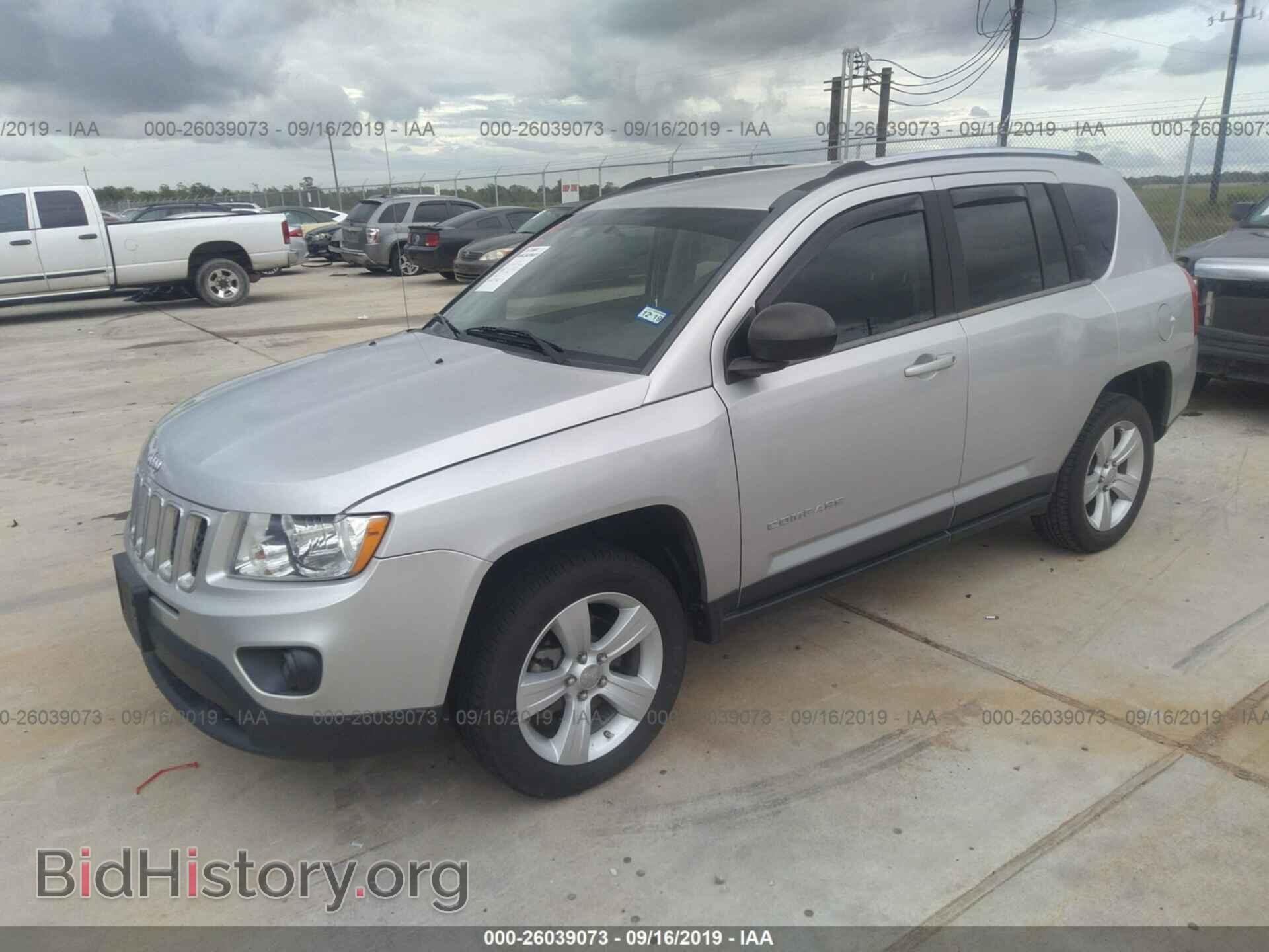 2011 JEEP COMPASS - VIN: 1J4NT1FA5BD171075 - Фото 2