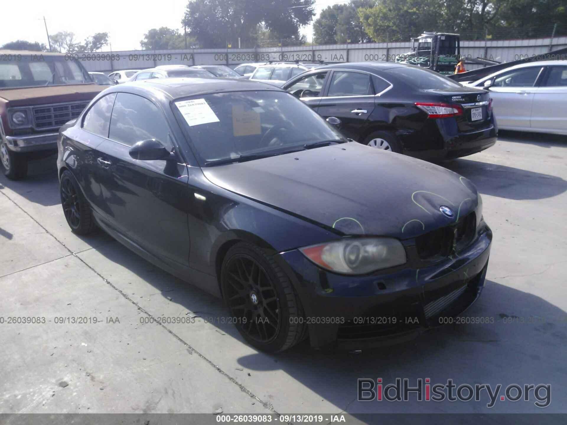 Photo WBAUC73578VF24320 - BMW 135 2008