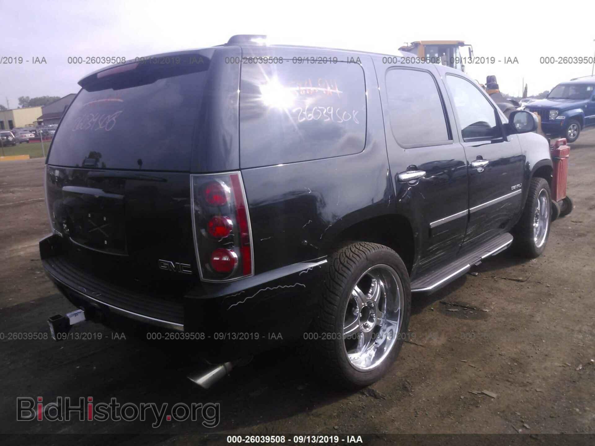 2011 GMC YUKON - VIN: 1GKS2EEFXBR237482 - Фото 4