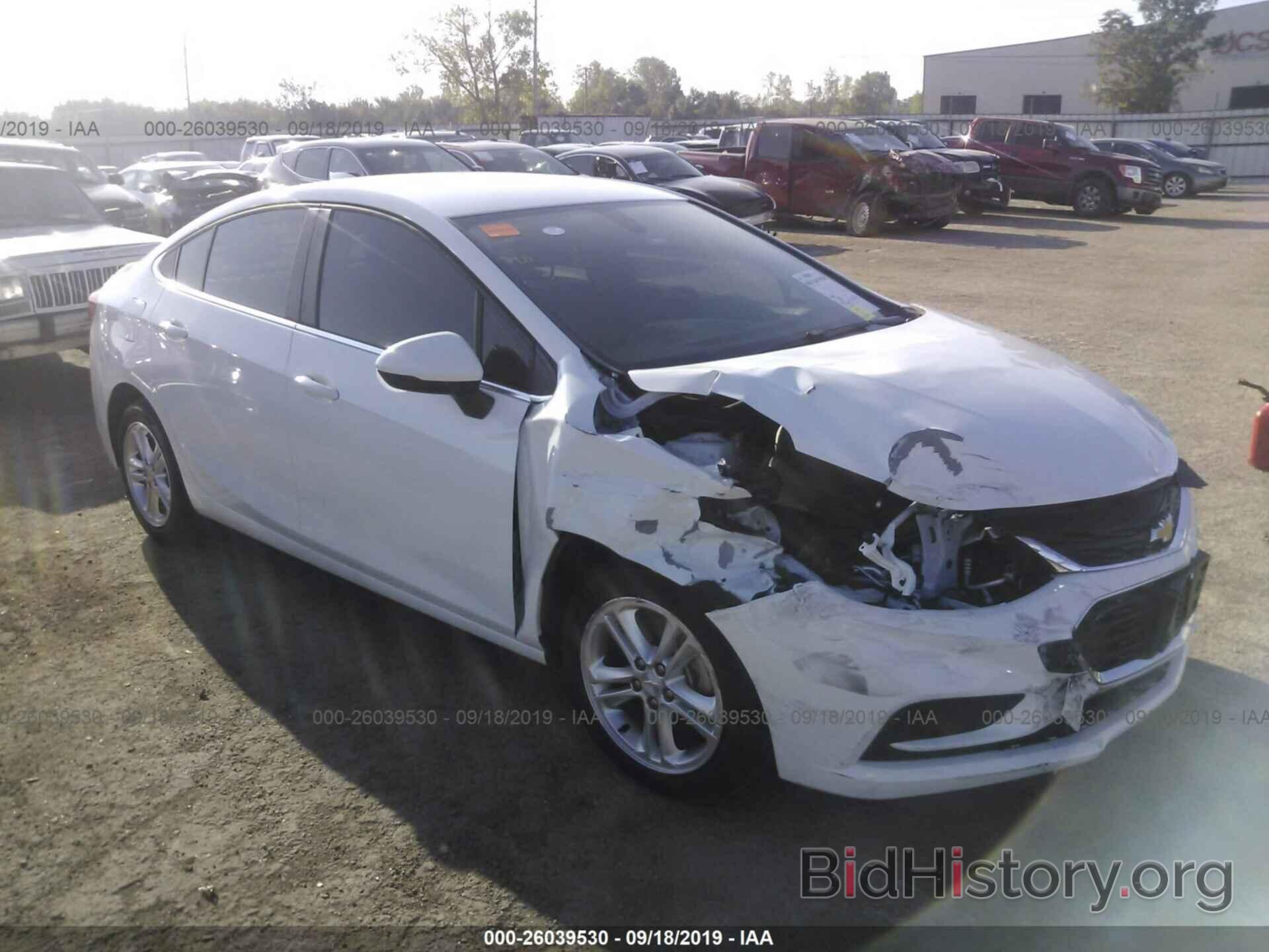 Photo 1G1BE5SM9J7230130 - CHEVROLET CRUZE 2018