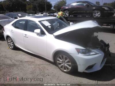 2015 Lexus IS 250, white — VIN JTHCF1D29F5019587, IAAI