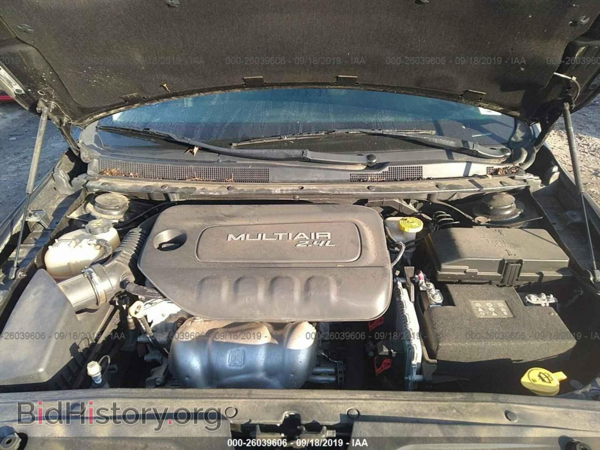2016 CHRYSLER 200 - VIN: 1C3CCCAB7GN113483 - Фото 10