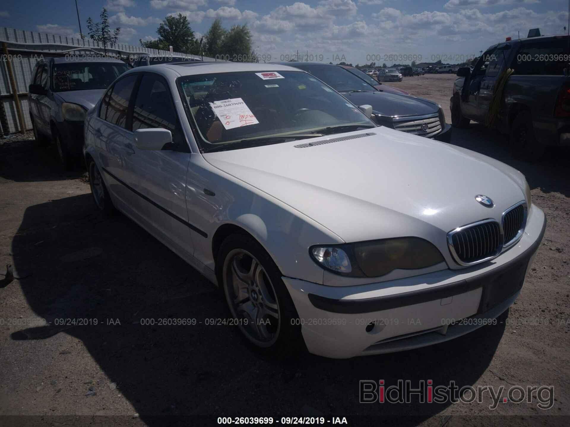 Photo WBAEV53452KM20067 - BMW 330 2002