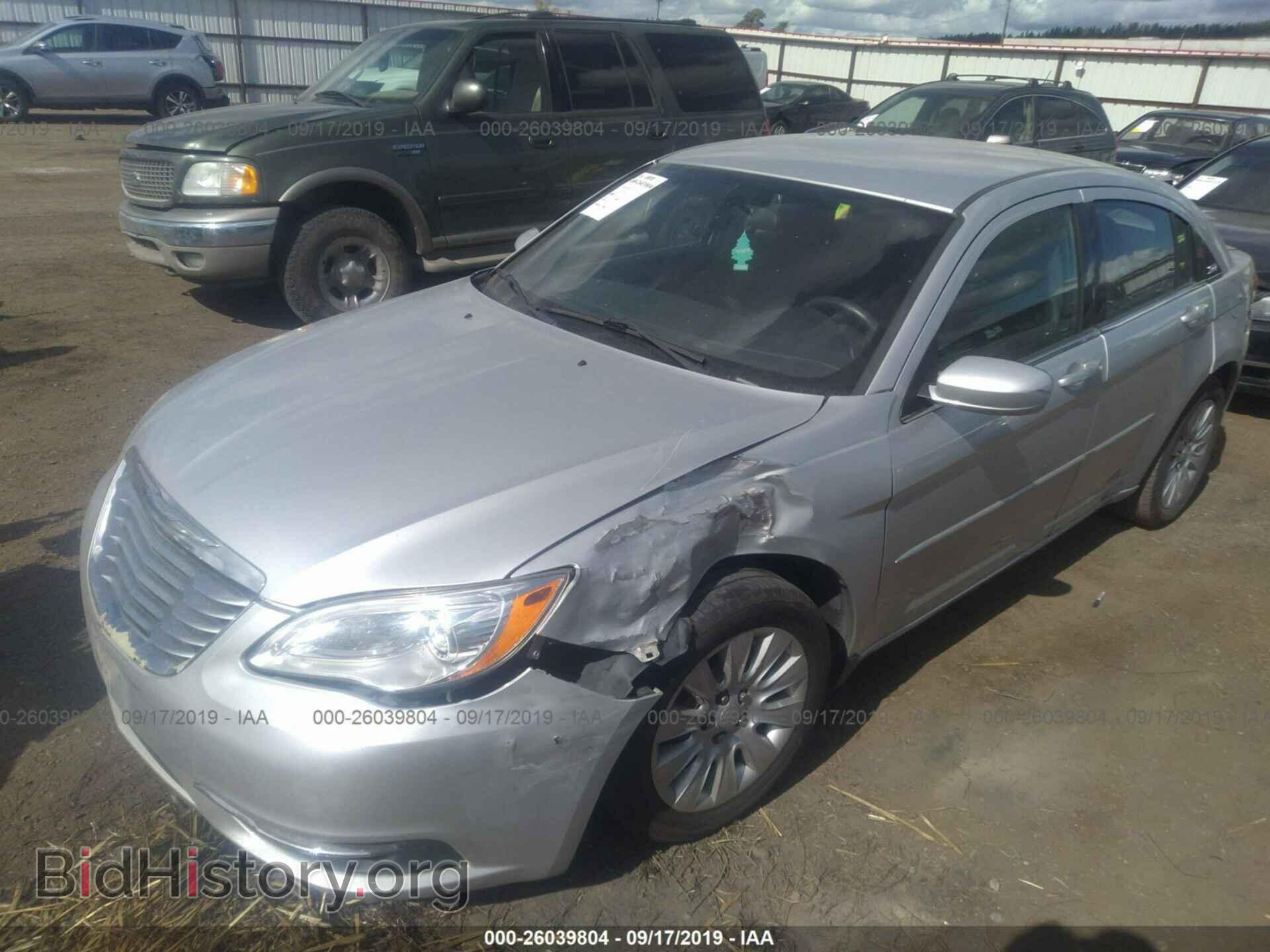 2012 CHRYSLER 200 - VIN: 1C3CCBABXCN228941 - Photo 2