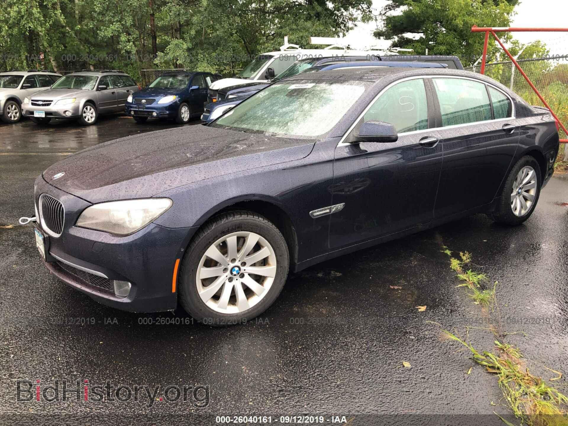 2011 BMW 750 - VIN: WBAKC8C52BC433291 - Фото 2