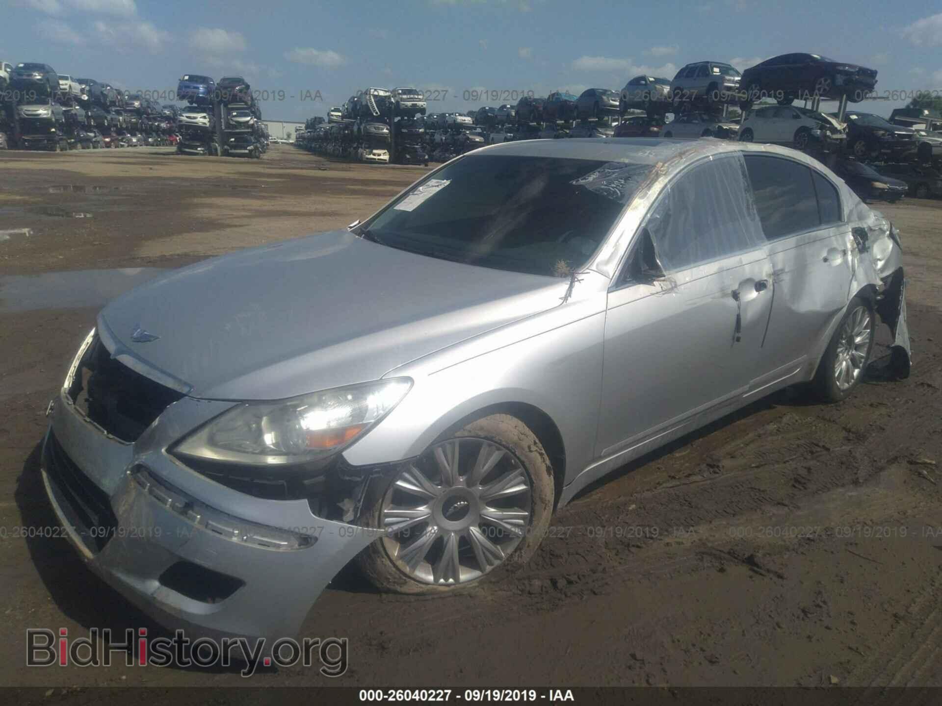 2010 HYUNDAI GENESIS - VIN: KMHGC4DE0AU100933 - Фото 2